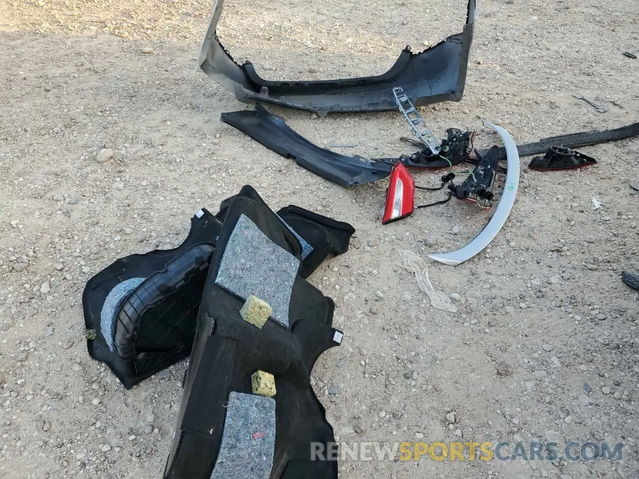 12 fotografías del automóvil dañado 4T1B21HK3KU516987 TOYOTA CAMRY 2019