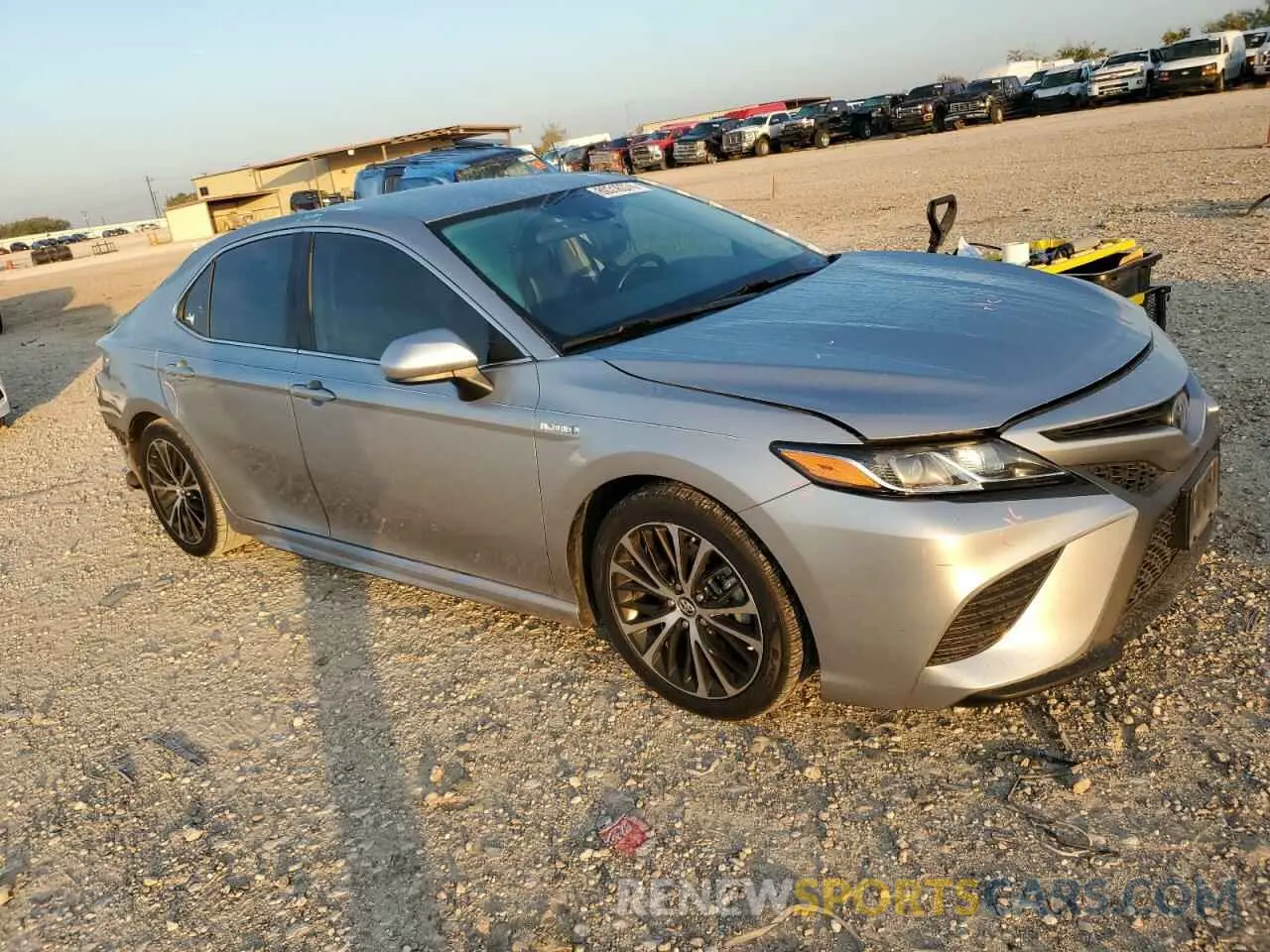 4 fotografías del automóvil dañado 4T1B21HK3KU516987 TOYOTA CAMRY 2019