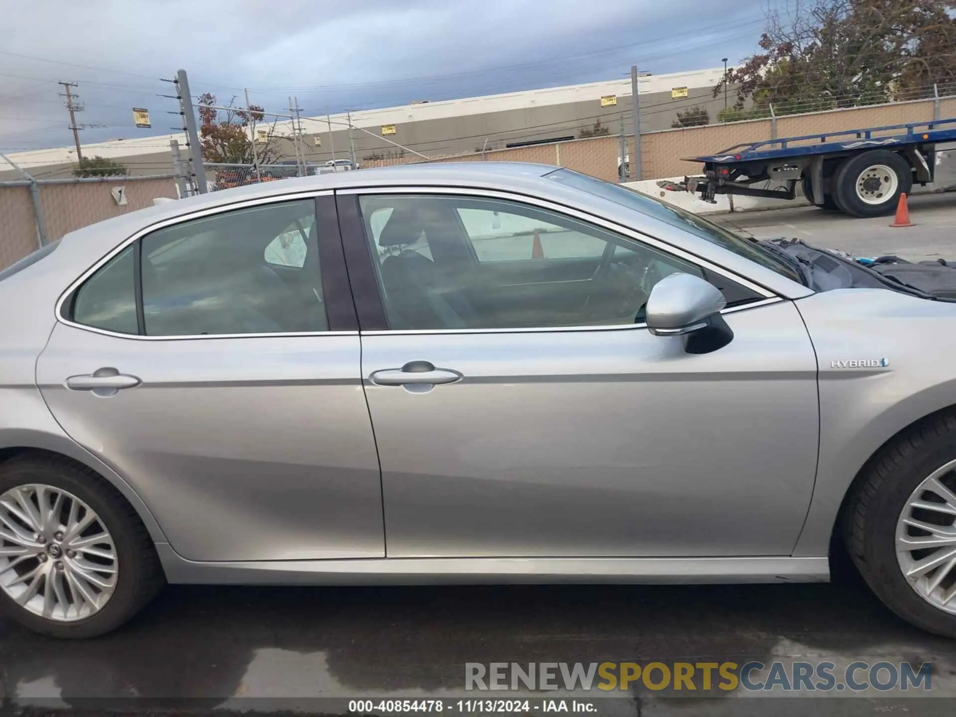 14 fotografías del automóvil dañado 4T1B21HK6KU515509 TOYOTA CAMRY 2019