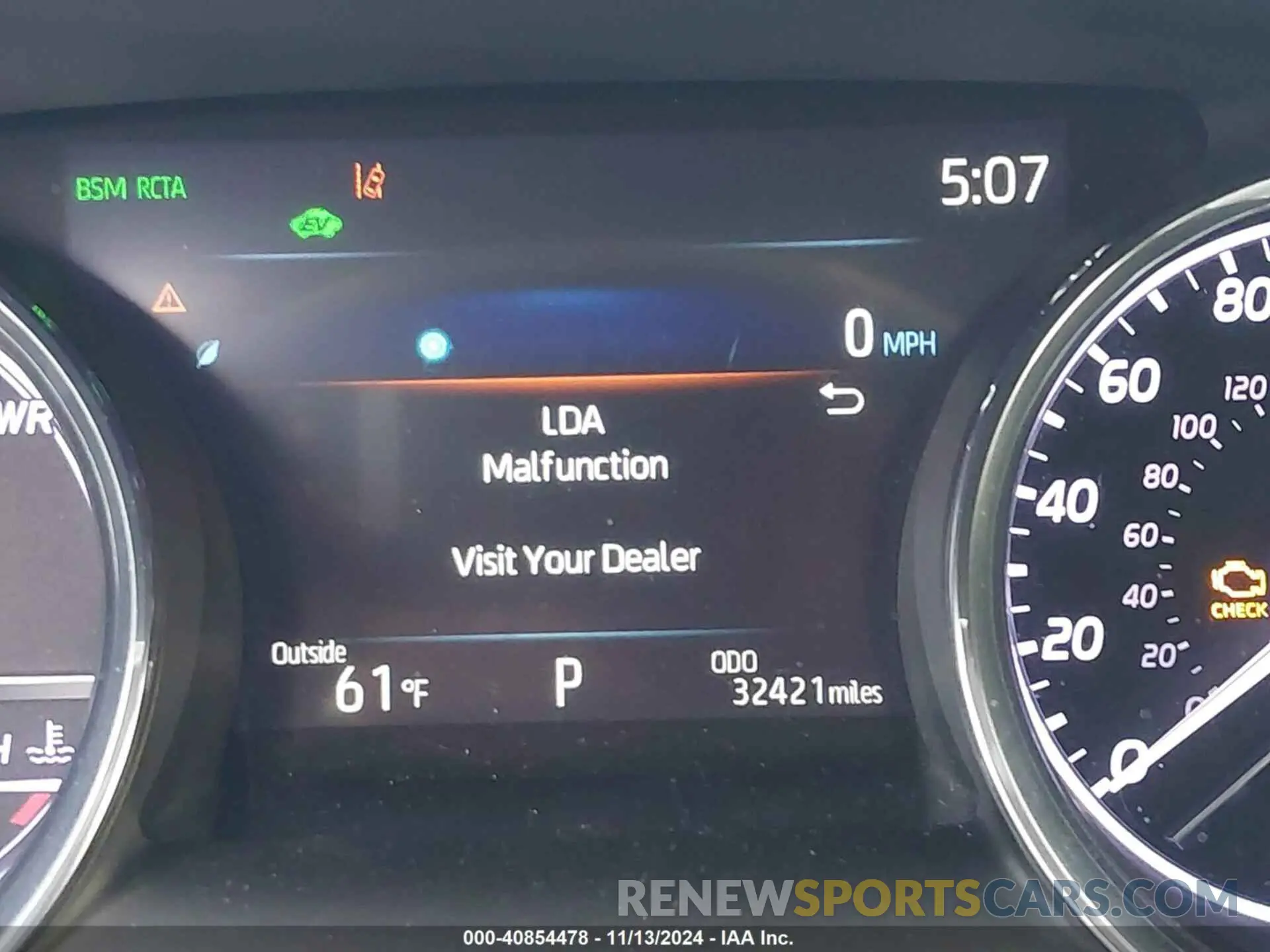 16 fotografías del automóvil dañado 4T1B21HK6KU515509 TOYOTA CAMRY 2019