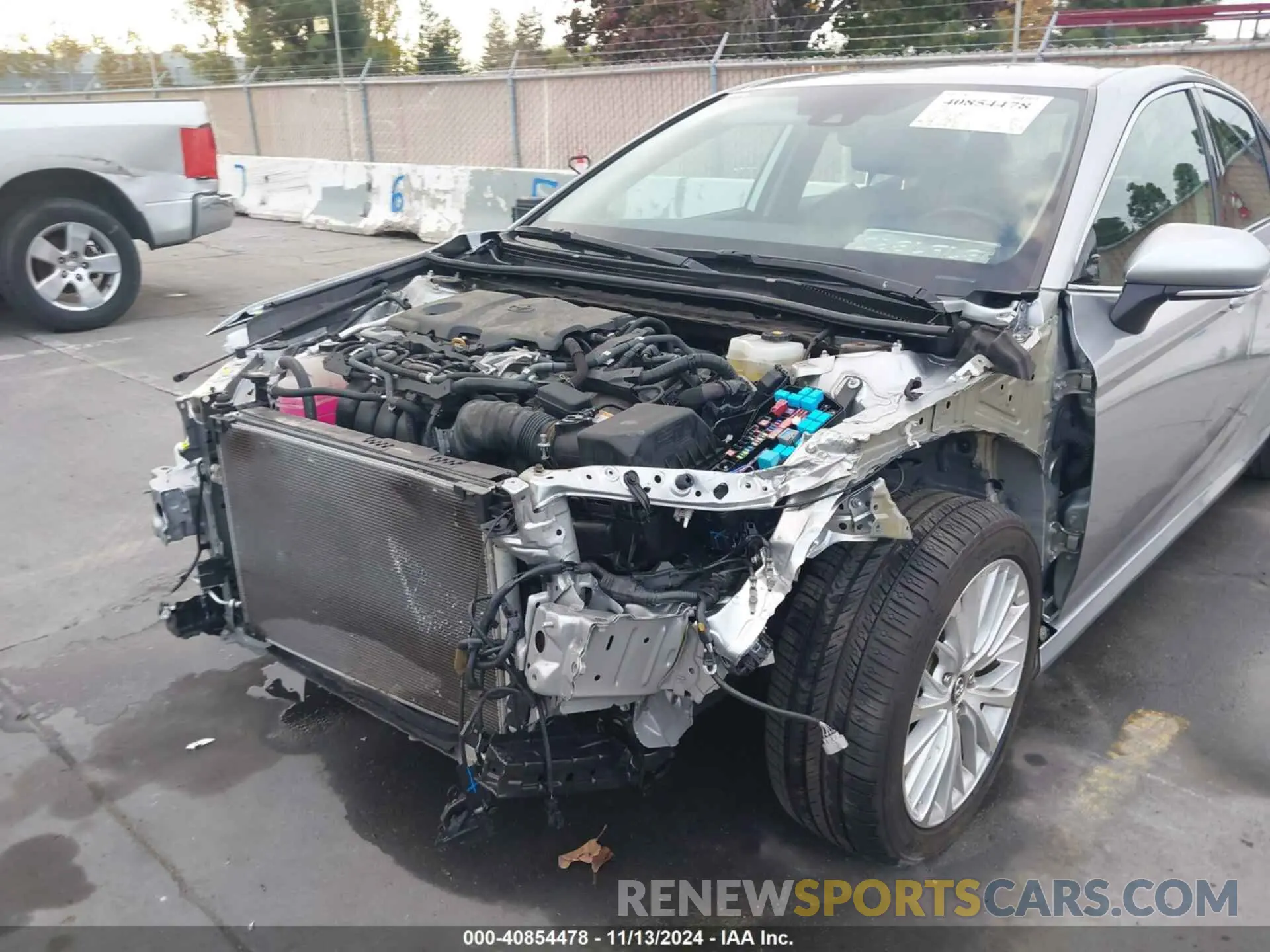 6 fotografías del automóvil dañado 4T1B21HK6KU515509 TOYOTA CAMRY 2019