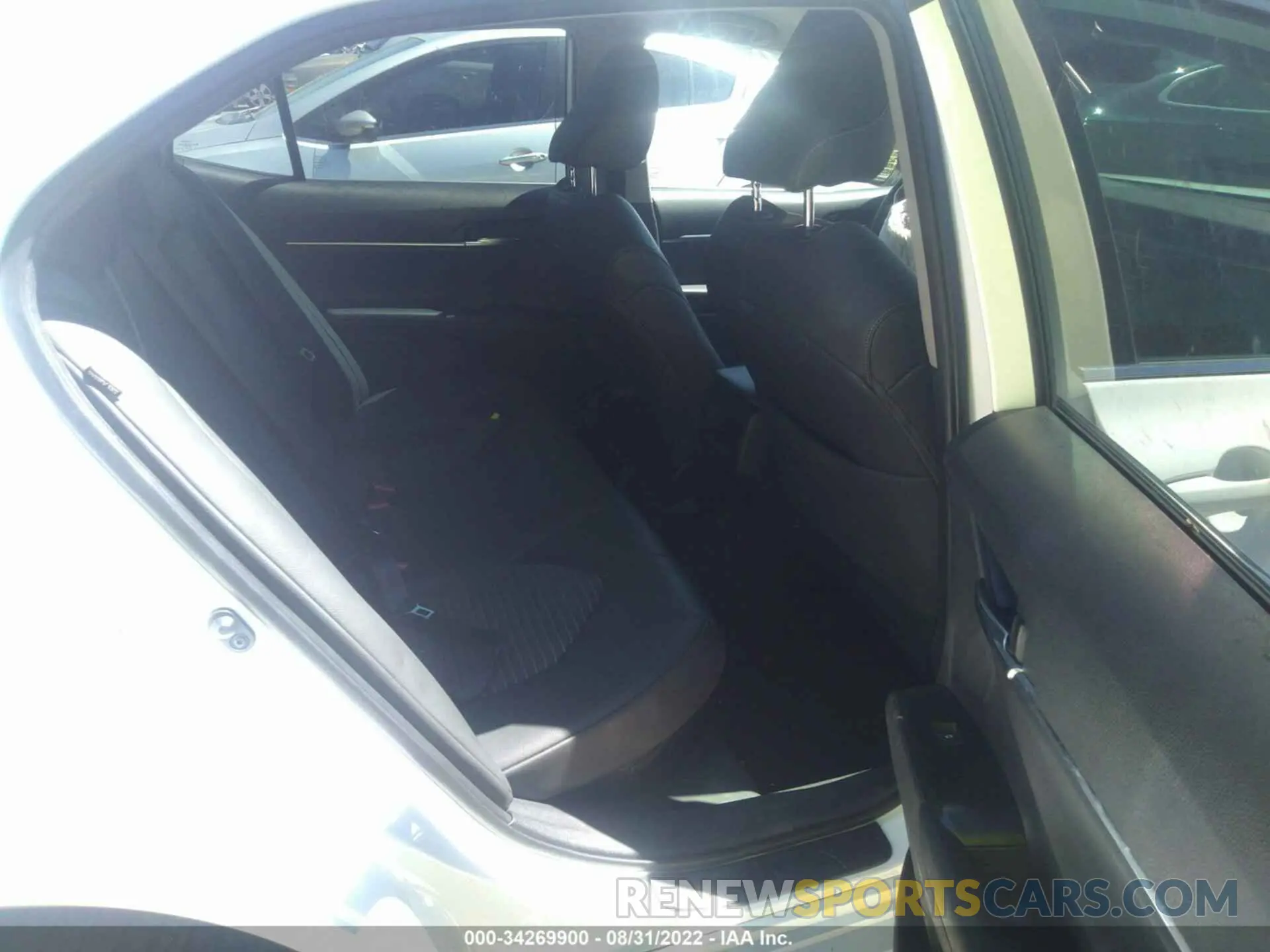 8 fotografías del automóvil dañado 4T1B21HK7KU519164 TOYOTA CAMRY 2019
