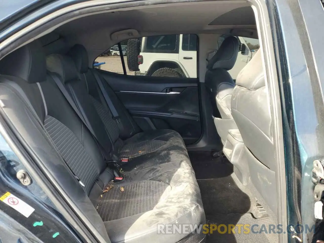 10 fotografías del automóvil dañado 4T1B21HK8KU012841 TOYOTA CAMRY 2019