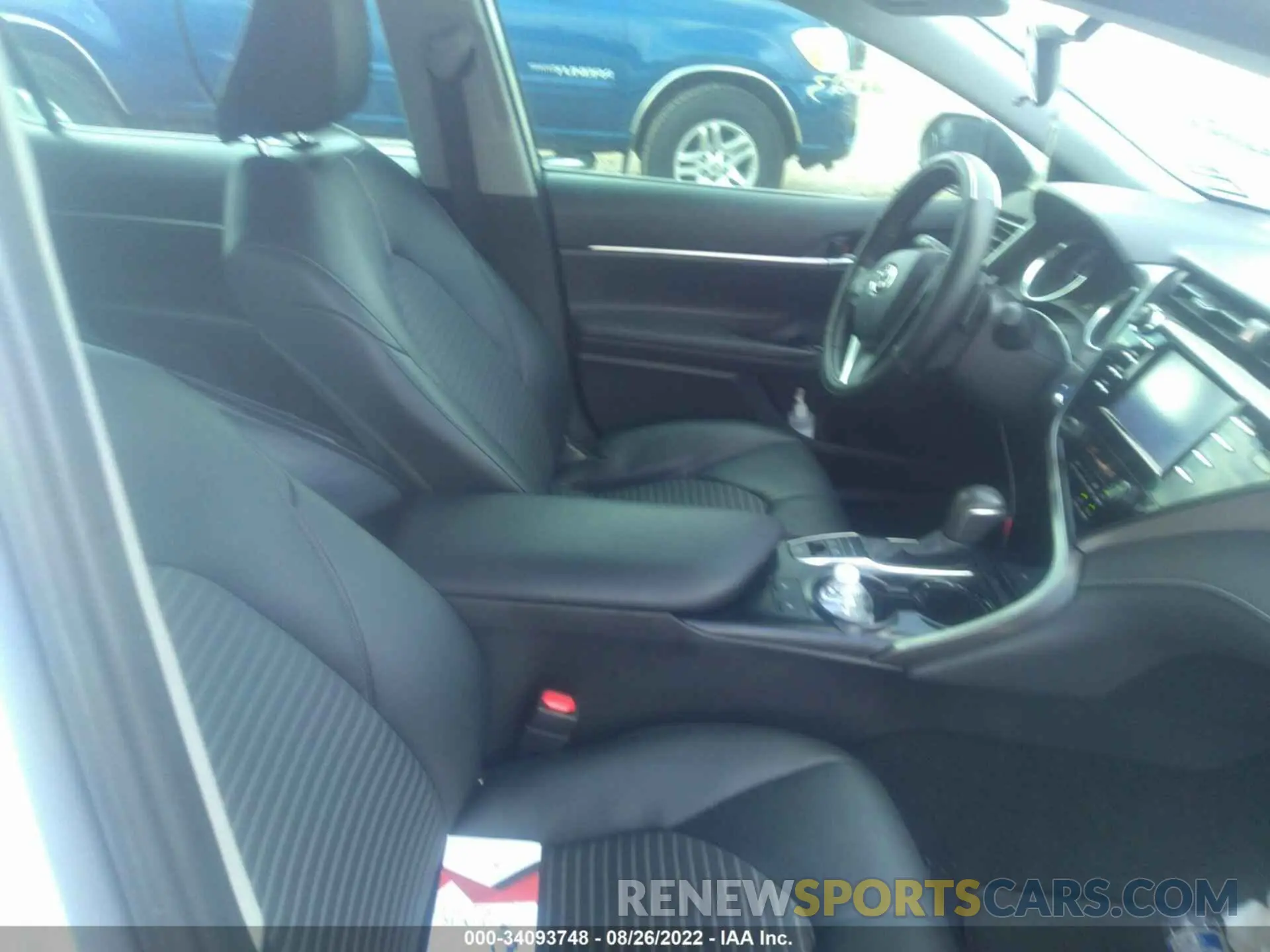 5 fotografías del automóvil dañado 4T1B21HK8KU515351 TOYOTA CAMRY 2019