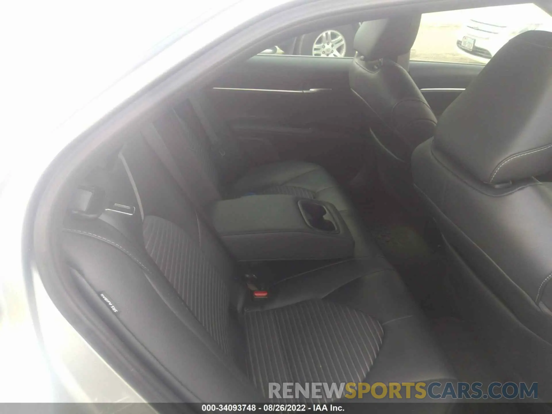 8 fotografías del automóvil dañado 4T1B21HK8KU515351 TOYOTA CAMRY 2019