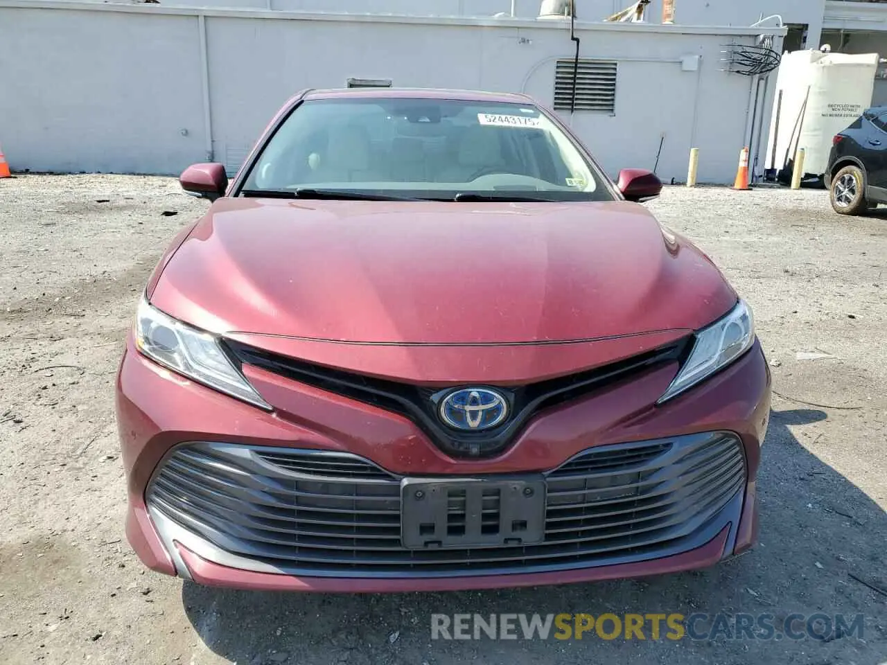 5 fotografías del automóvil dañado 4T1B21HK9KU513057 TOYOTA CAMRY 2019