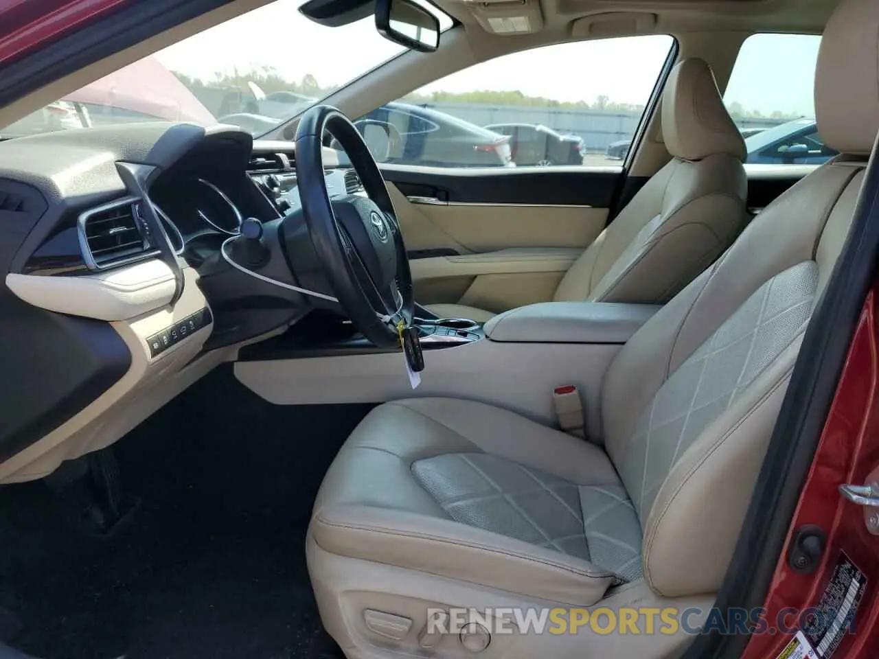 7 fotografías del automóvil dañado 4T1B21HK9KU513057 TOYOTA CAMRY 2019