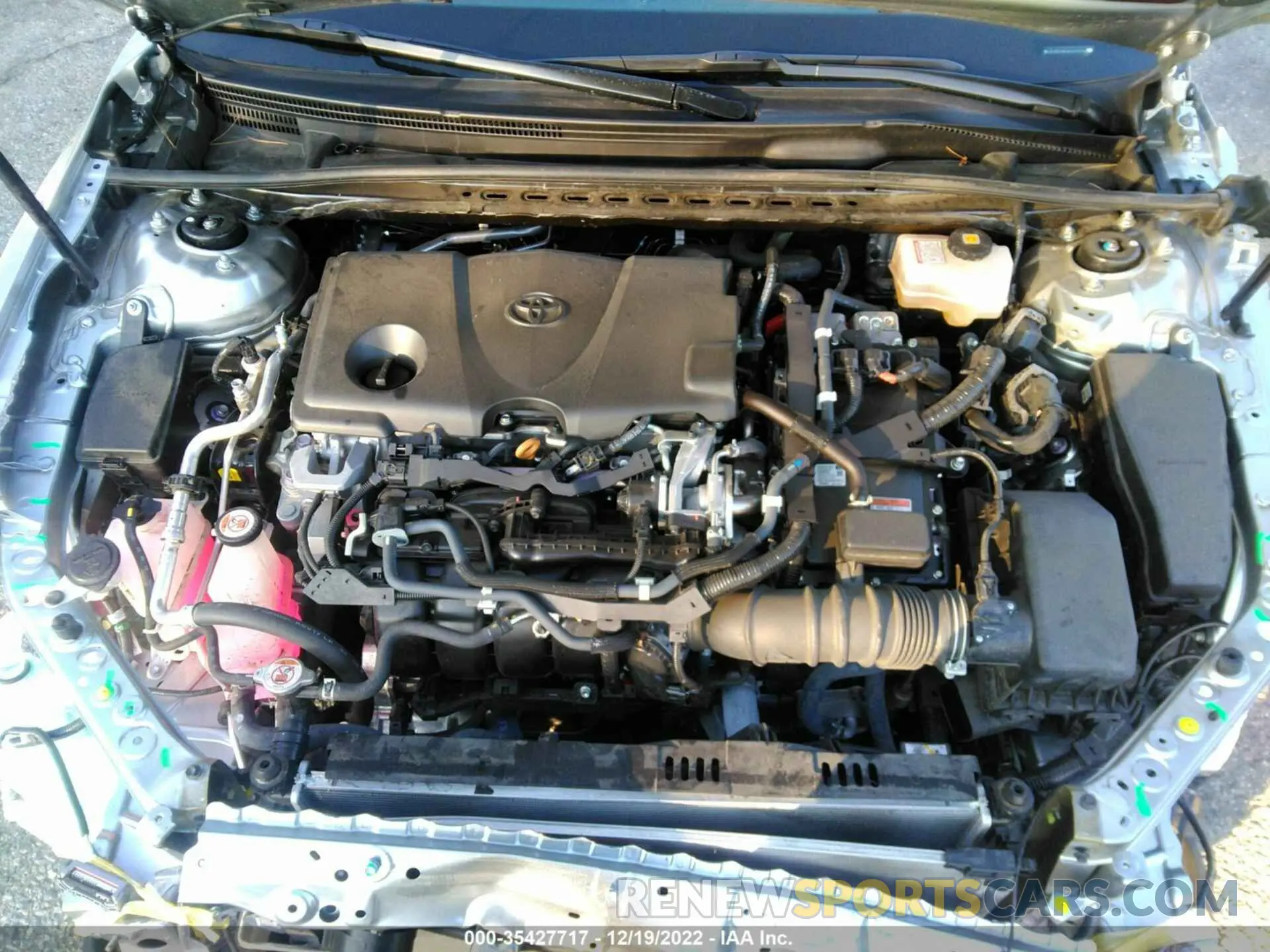 10 fotografías del automóvil dañado 4T1B21HK9KU515603 TOYOTA CAMRY 2019
