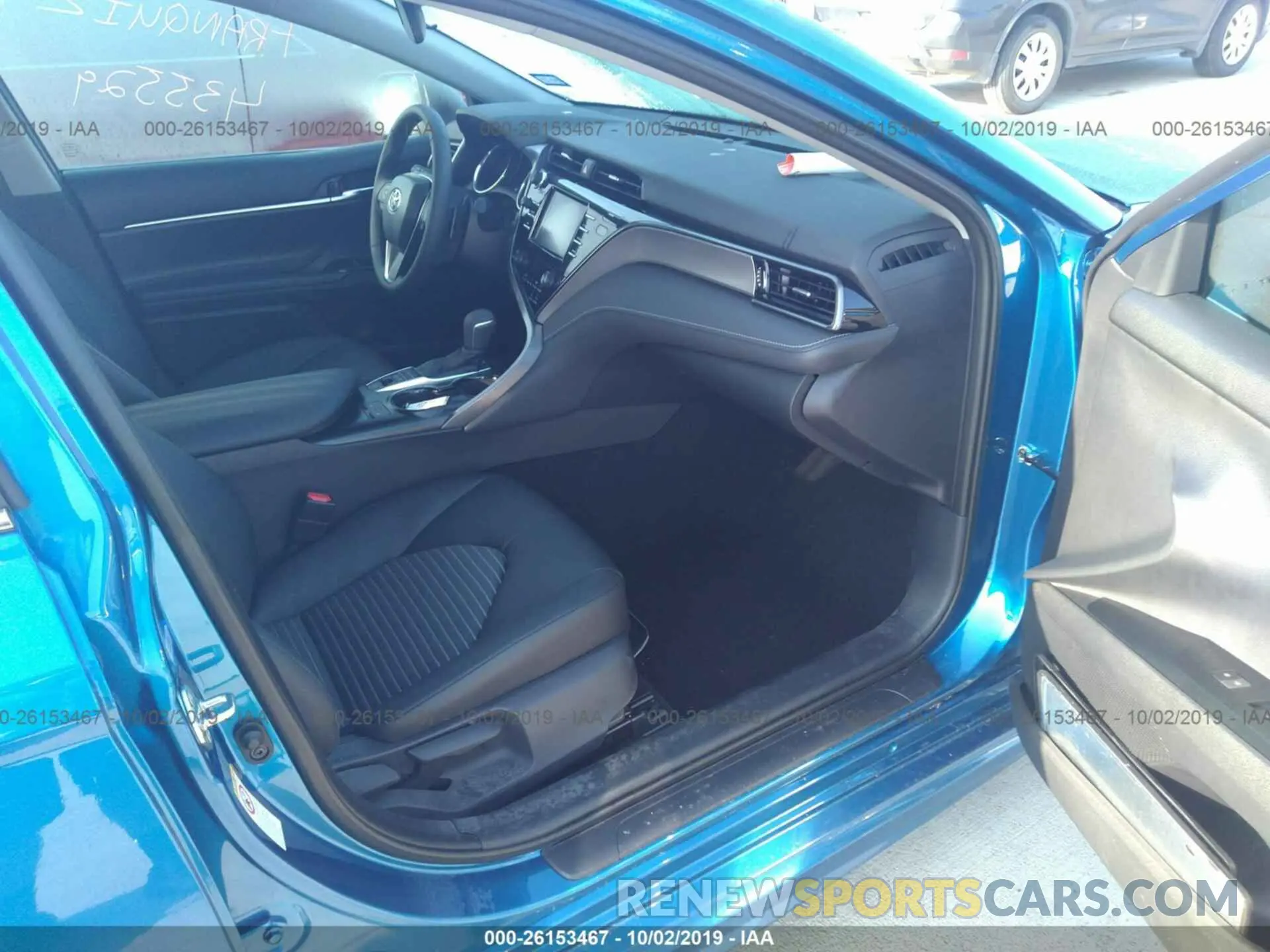 5 fotografías del automóvil dañado 4T1B21HKXKU012050 TOYOTA CAMRY 2019