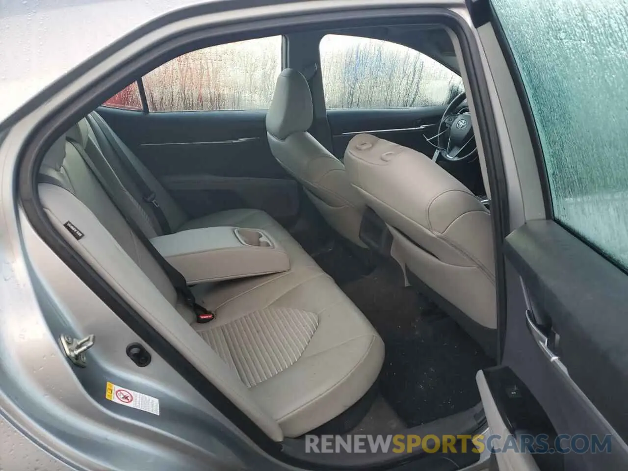 10 fotografías del automóvil dañado 4T1B21HKXKU516078 TOYOTA CAMRY 2019