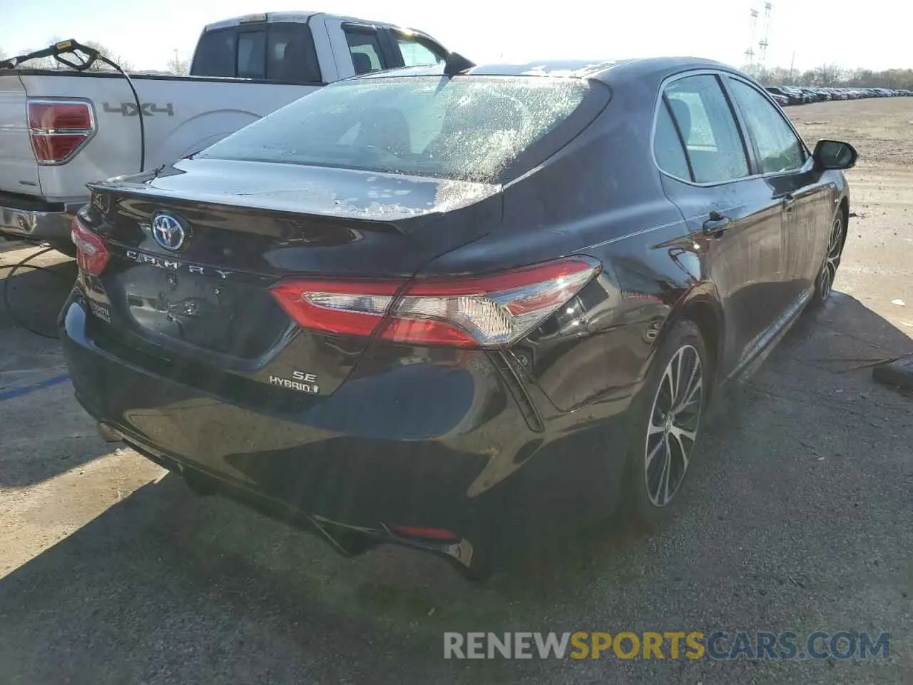 3 fotografías del automóvil dañado 4T1B21HKXKU521328 TOYOTA CAMRY 2019