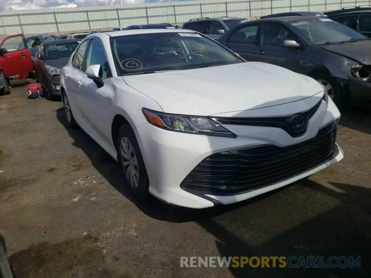 1 fotografías del automóvil dañado 4T1B31HK0KU004889 TOYOTA CAMRY 2019