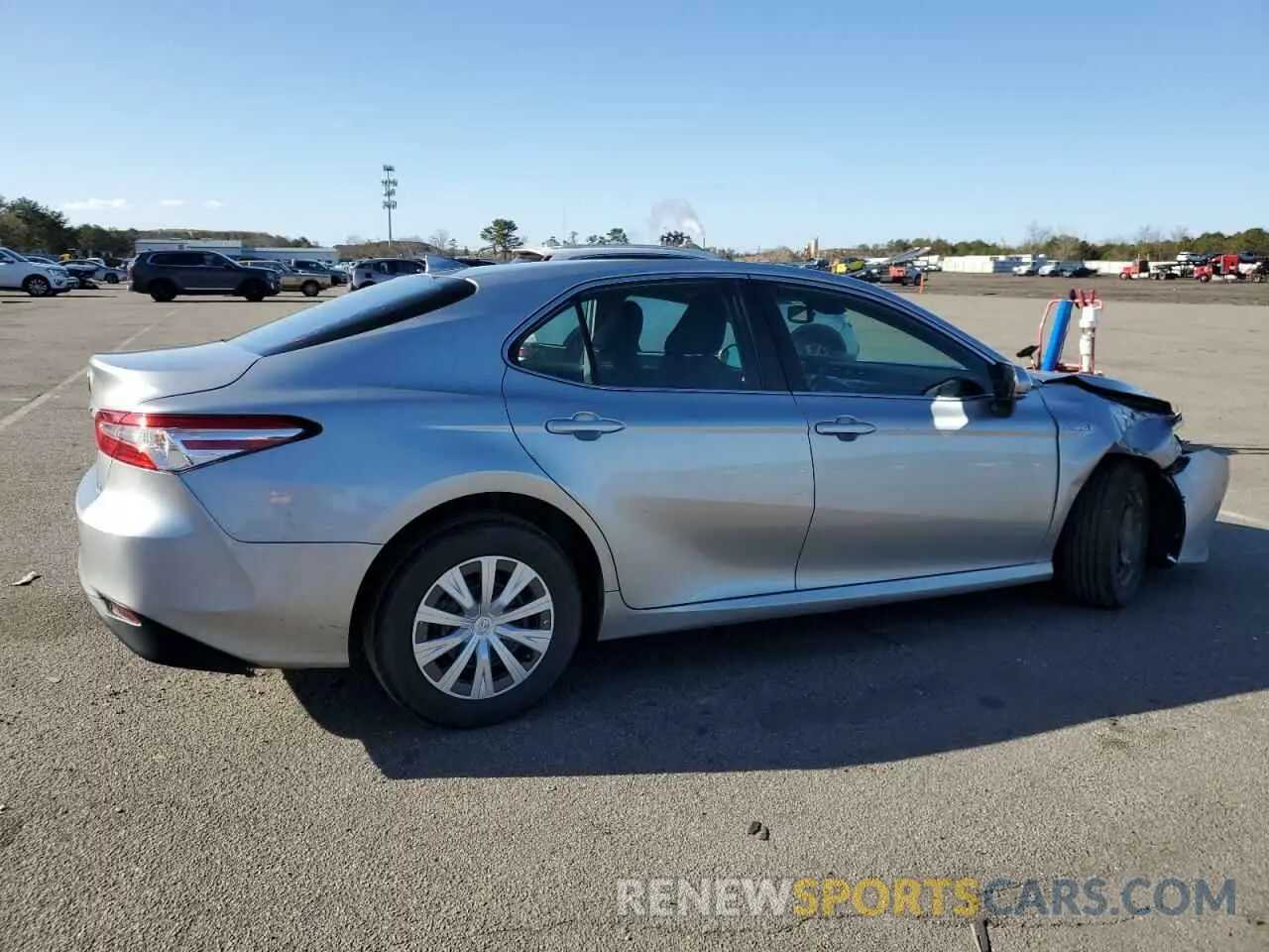 3 fotografías del automóvil dañado 4T1B31HK0KU516250 TOYOTA CAMRY 2019