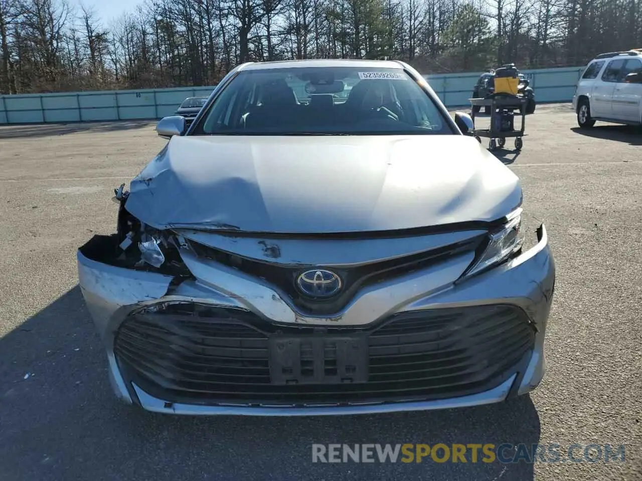 5 fotografías del automóvil dañado 4T1B31HK0KU516250 TOYOTA CAMRY 2019