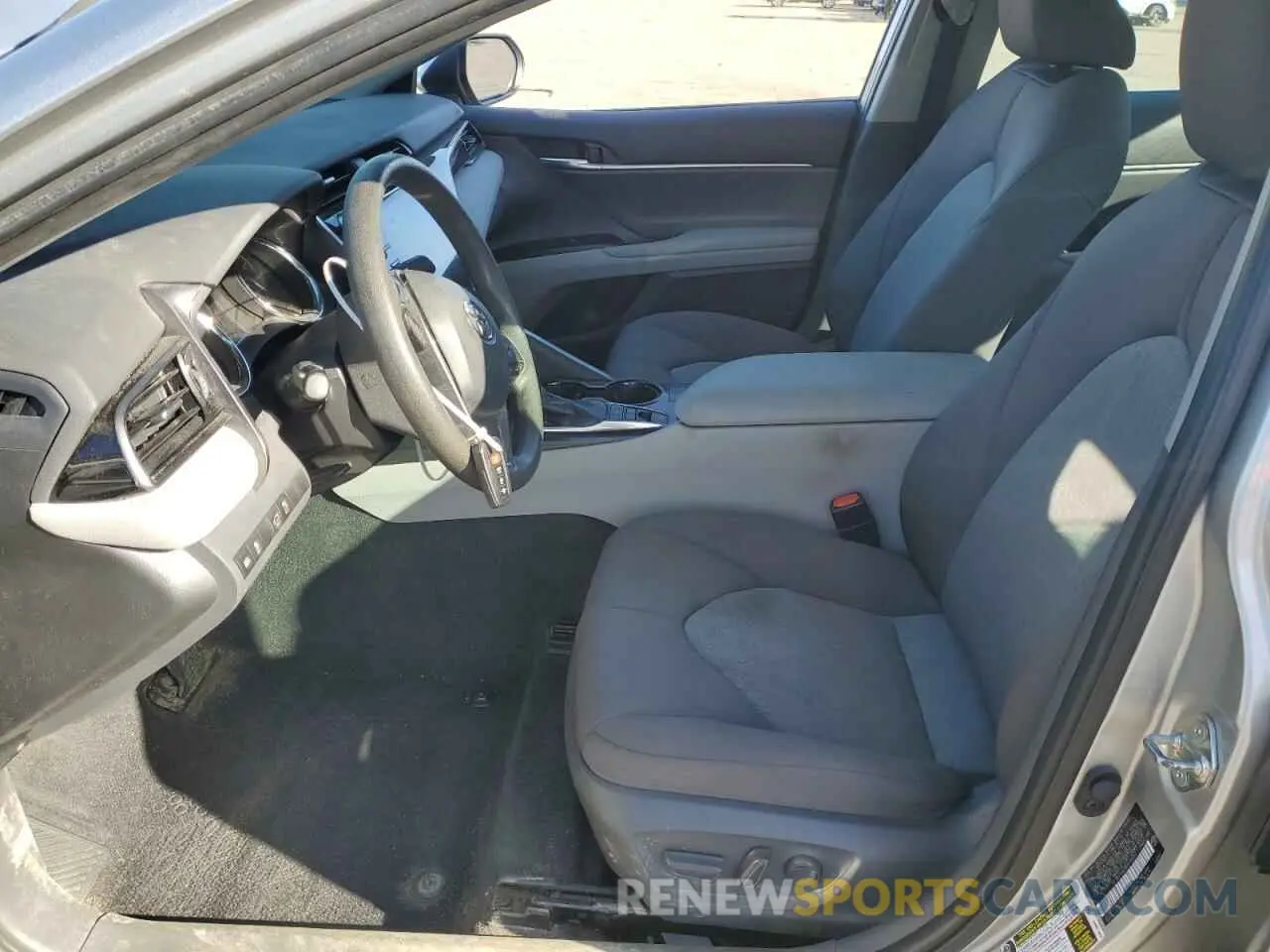 7 fotografías del automóvil dañado 4T1B31HK0KU516250 TOYOTA CAMRY 2019