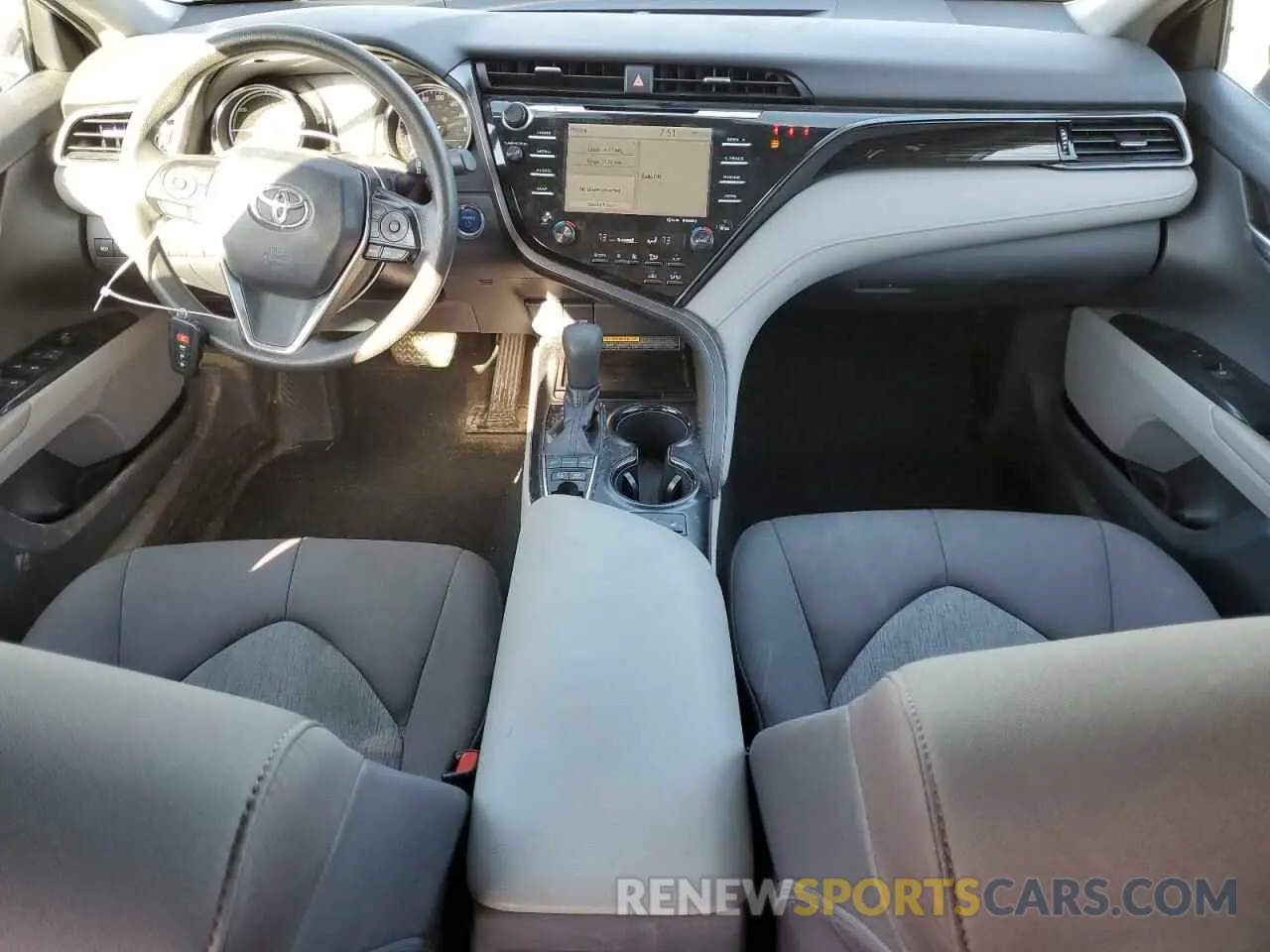 8 fotografías del automóvil dañado 4T1B31HK0KU516250 TOYOTA CAMRY 2019