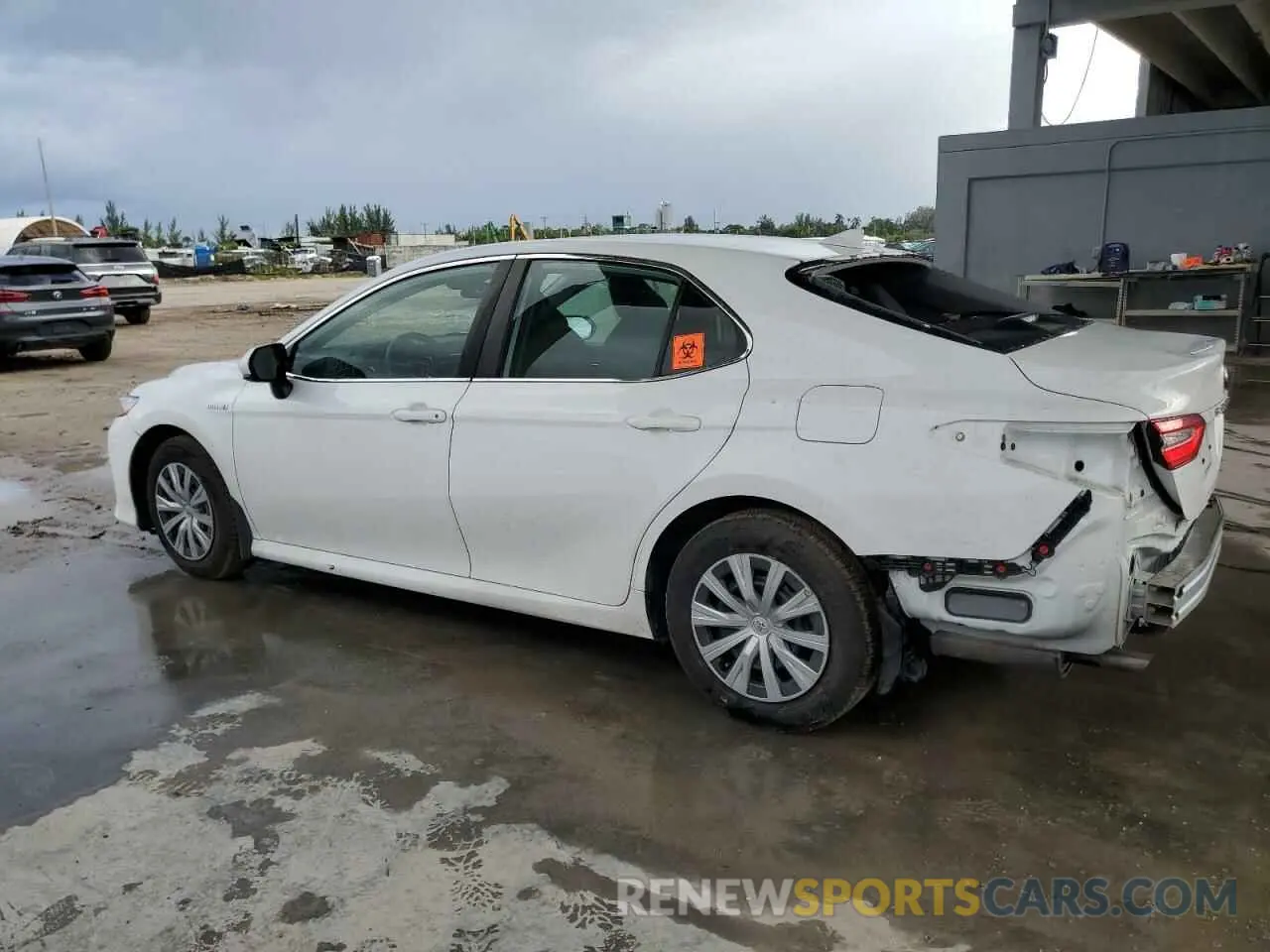 2 fotografías del automóvil dañado 4T1B31HK1KU512837 TOYOTA CAMRY 2019