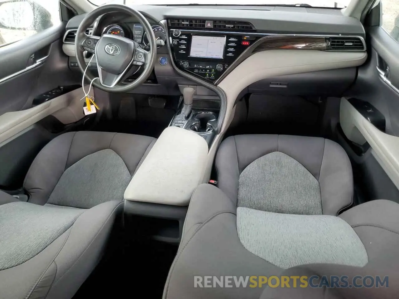 8 fotografías del automóvil dañado 4T1B31HK1KU512837 TOYOTA CAMRY 2019