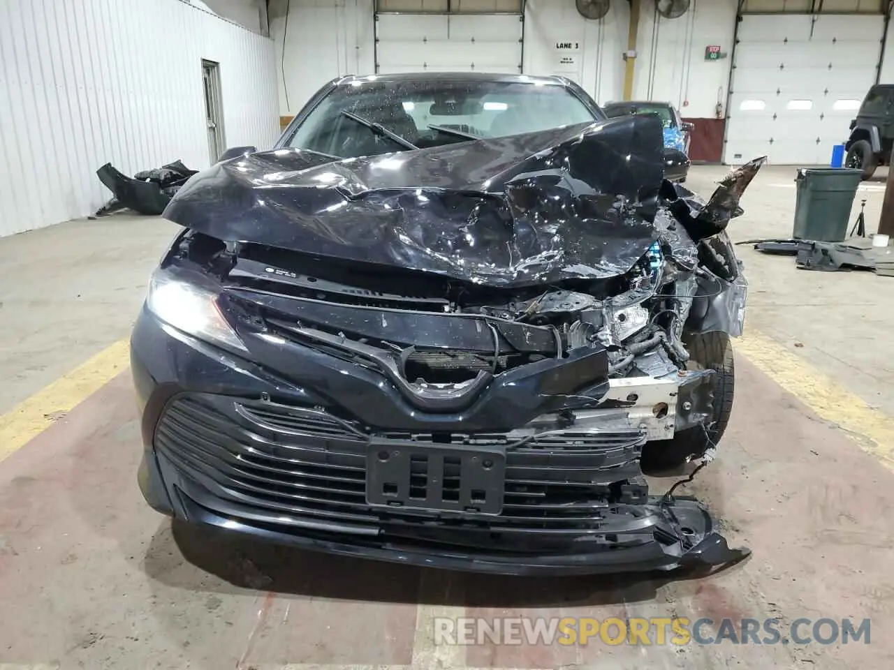 5 fotografías del automóvil dañado 4T1B31HK2KU511373 TOYOTA CAMRY 2019