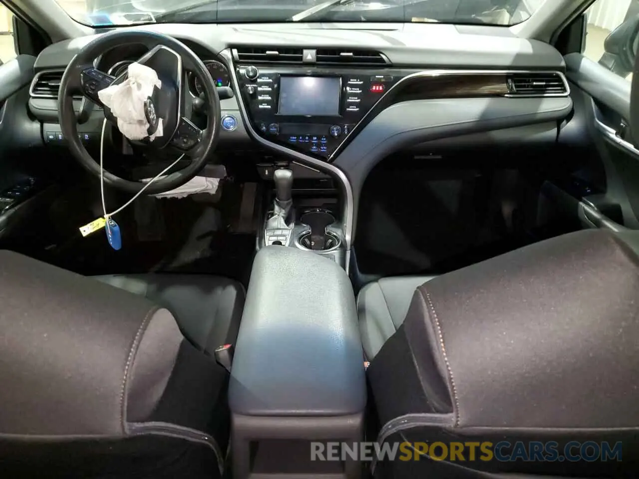 8 fotografías del automóvil dañado 4T1B31HK2KU511373 TOYOTA CAMRY 2019