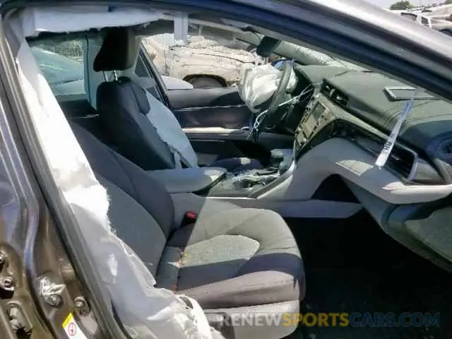 5 fotografías del automóvil dañado 4T1B31HK2KU513902 TOYOTA CAMRY 2019