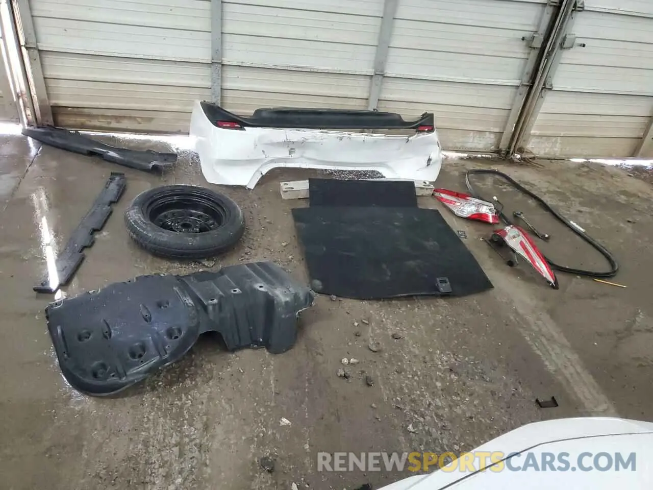 12 fotografías del automóvil dañado 4T1B31HK3KU004904 TOYOTA CAMRY 2019
