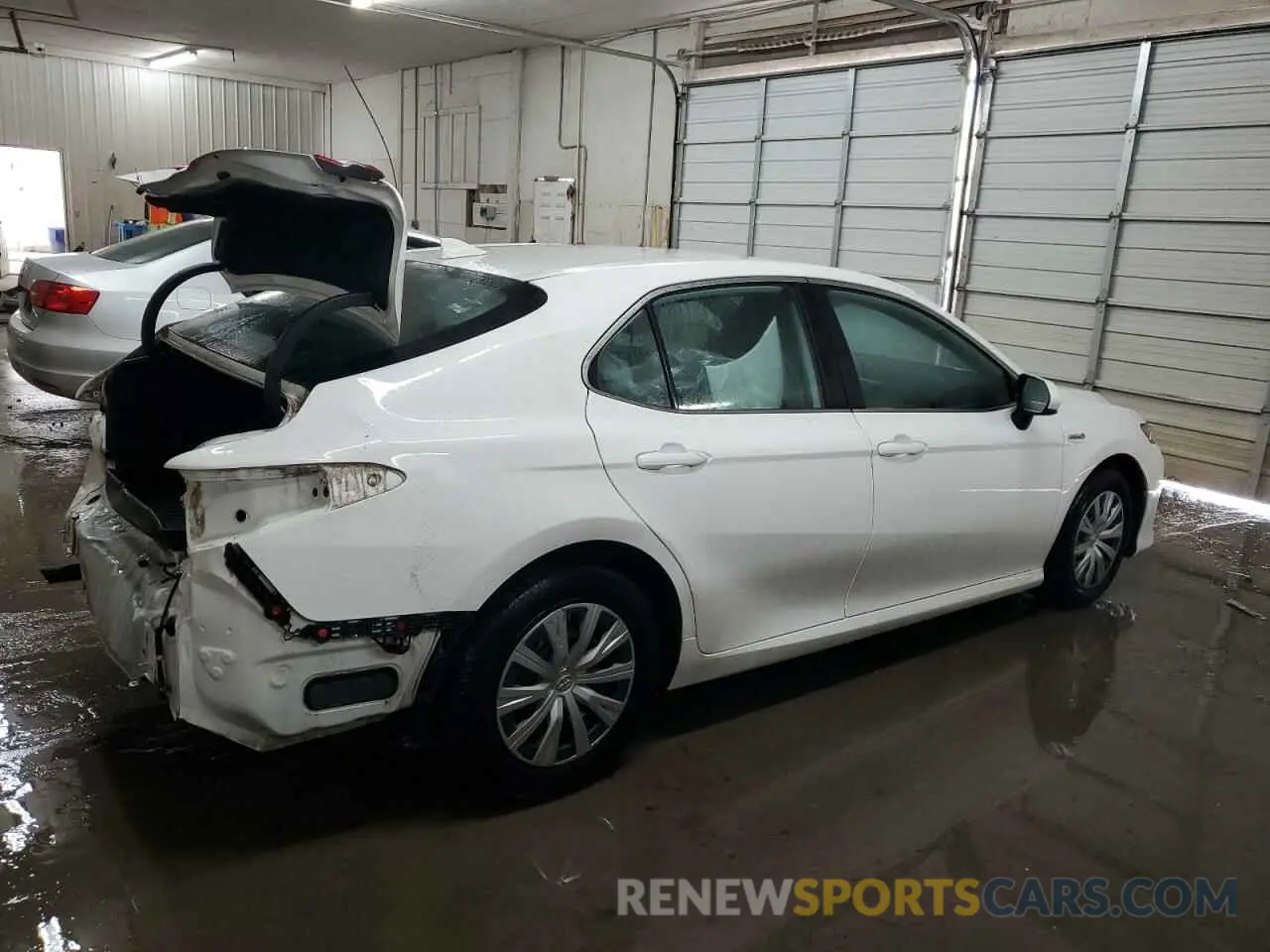3 fotografías del automóvil dañado 4T1B31HK3KU004904 TOYOTA CAMRY 2019