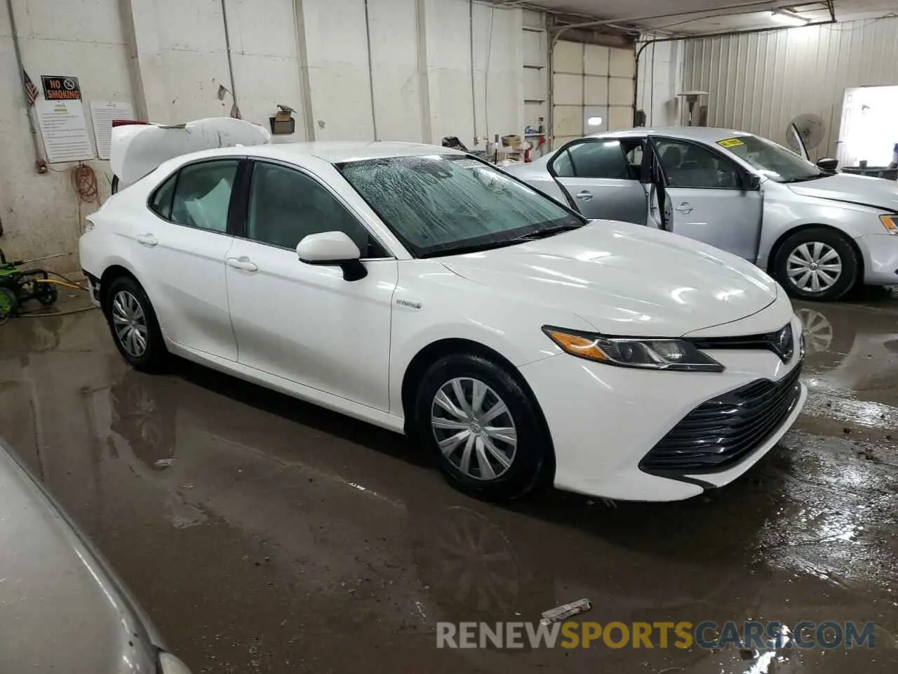 4 fotografías del automóvil dañado 4T1B31HK3KU004904 TOYOTA CAMRY 2019