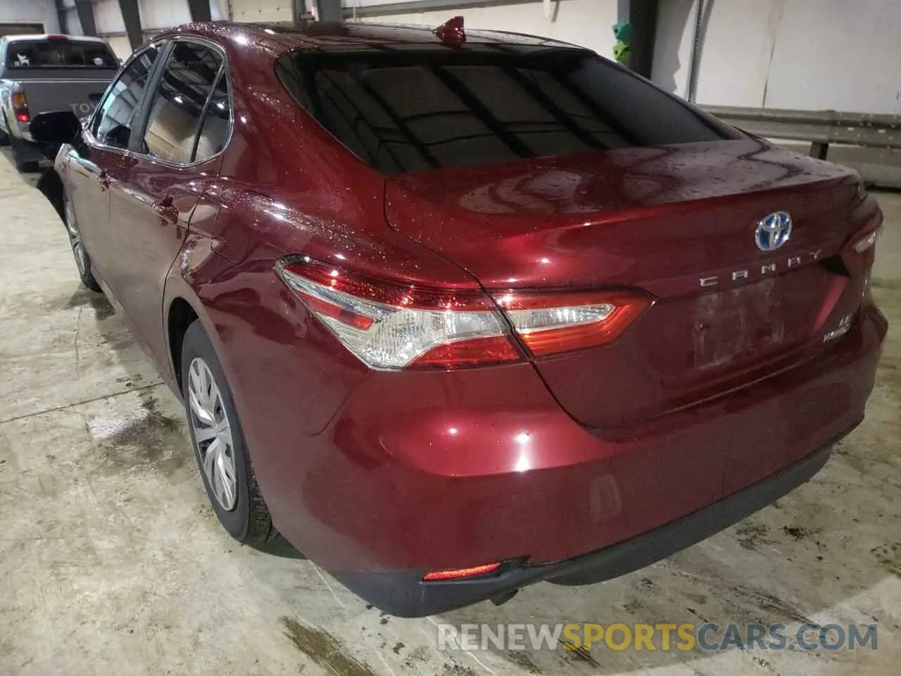 3 fotografías del automóvil dañado 4T1B31HK3KU515710 TOYOTA CAMRY 2019