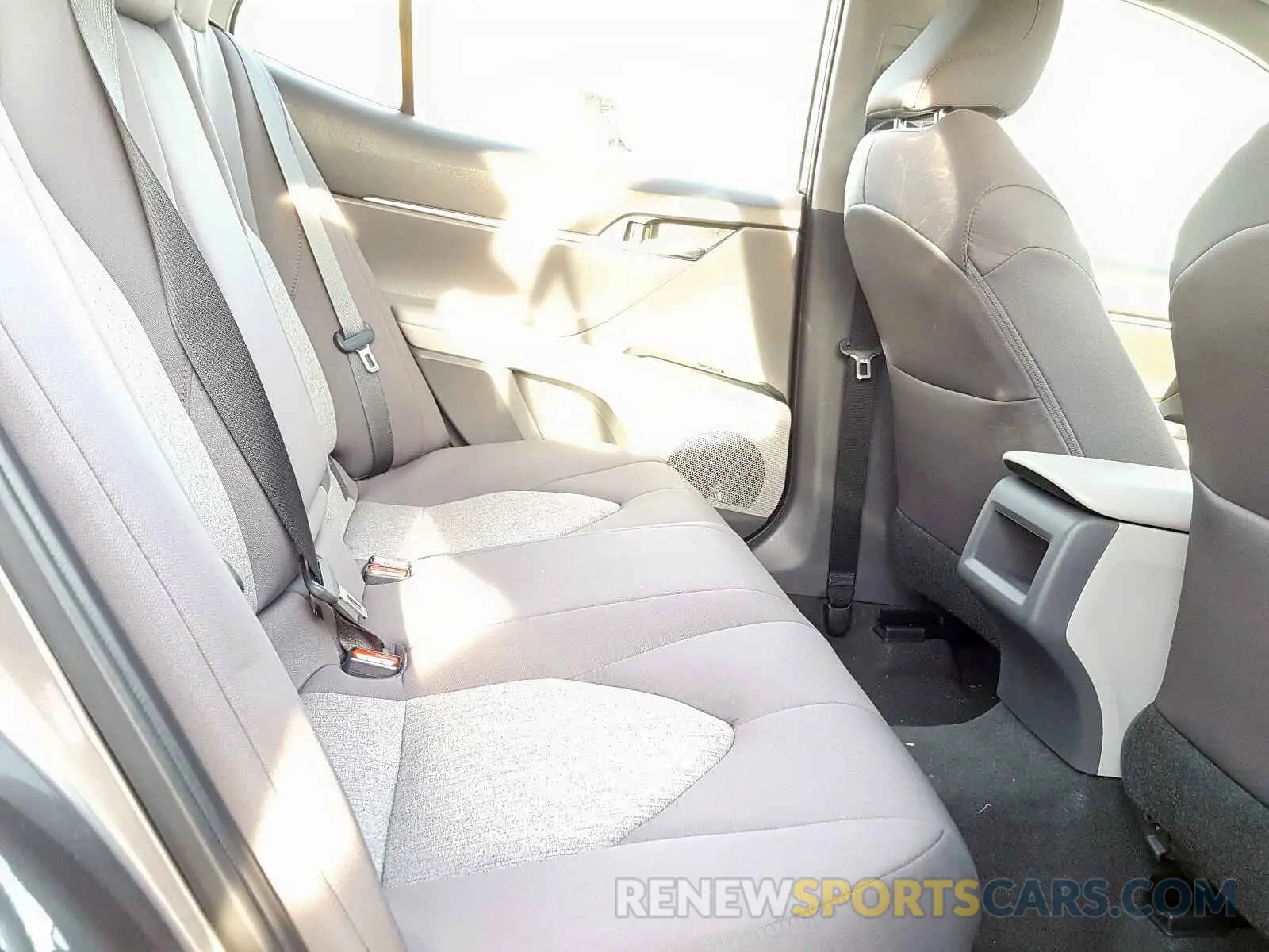 6 fotografías del automóvil dañado 4T1B31HK4KU006970 TOYOTA CAMRY 2019