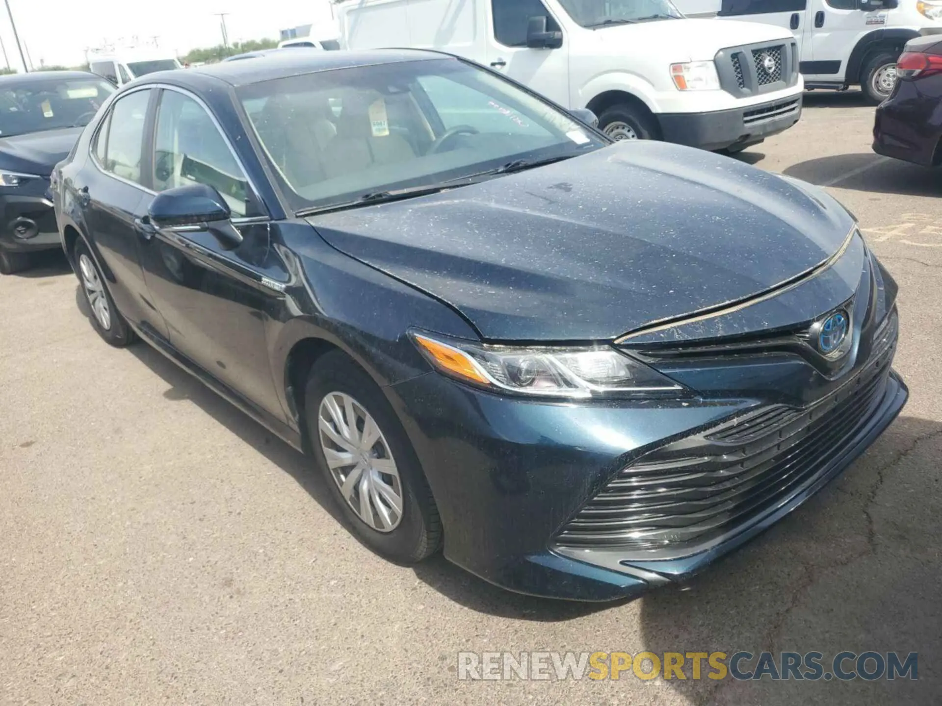 2 fotografías del automóvil dañado 4T1B31HK7KU007661 TOYOTA CAMRY 2019