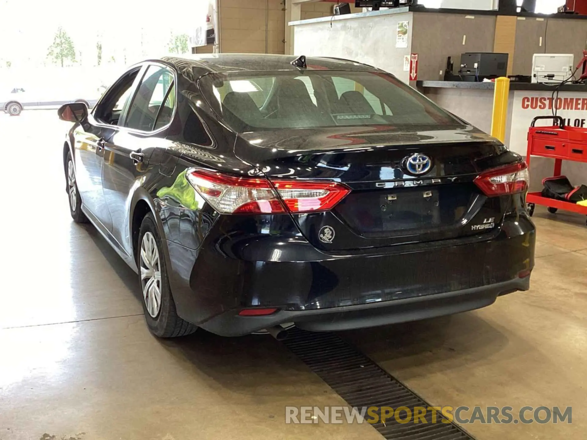 24 fotografías del automóvil dañado 4T1B31HK7KU511661 TOYOTA CAMRY 2019