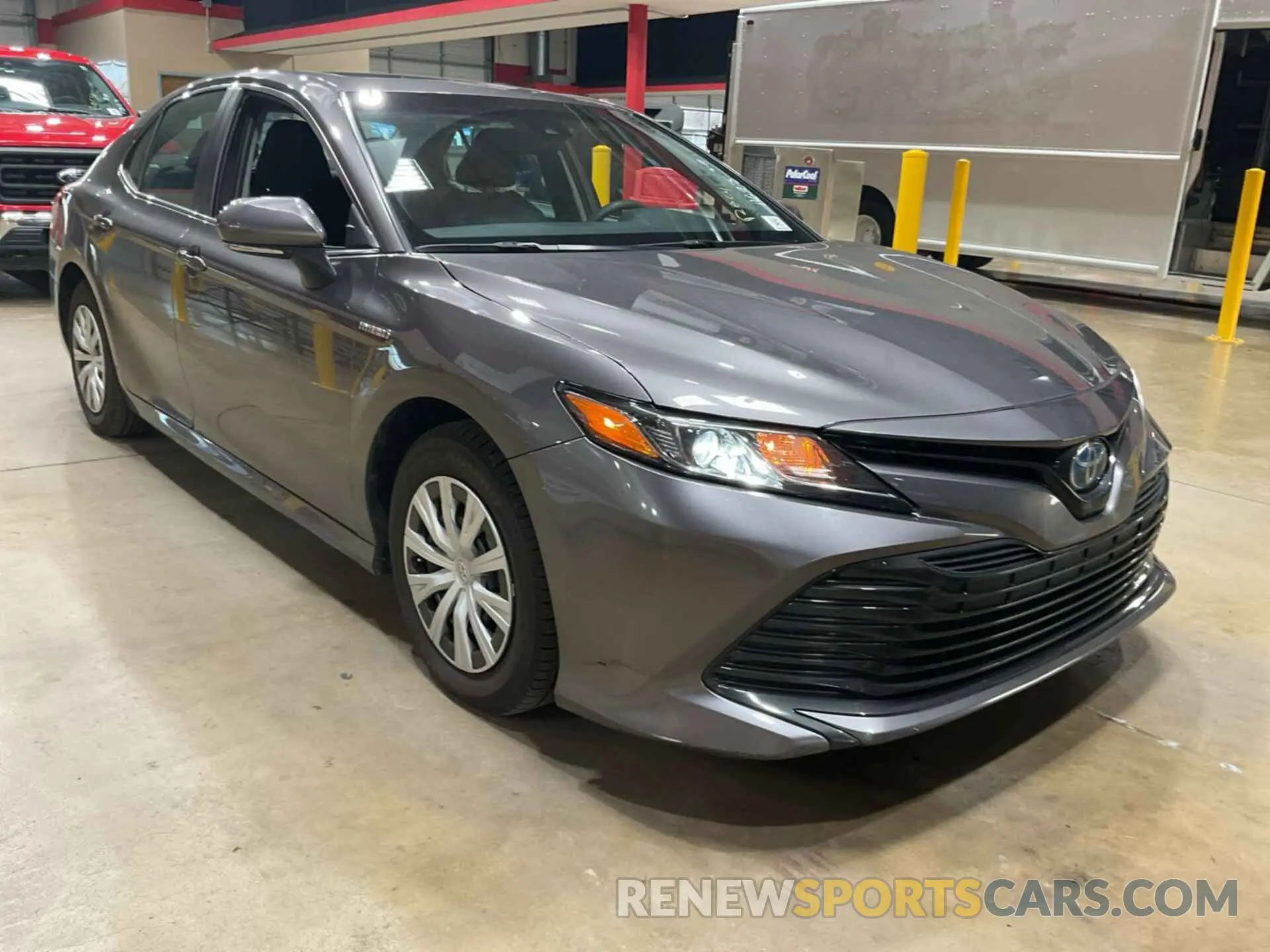 3 fotografías del automóvil dañado 4T1B31HK7KU511742 TOYOTA CAMRY 2019