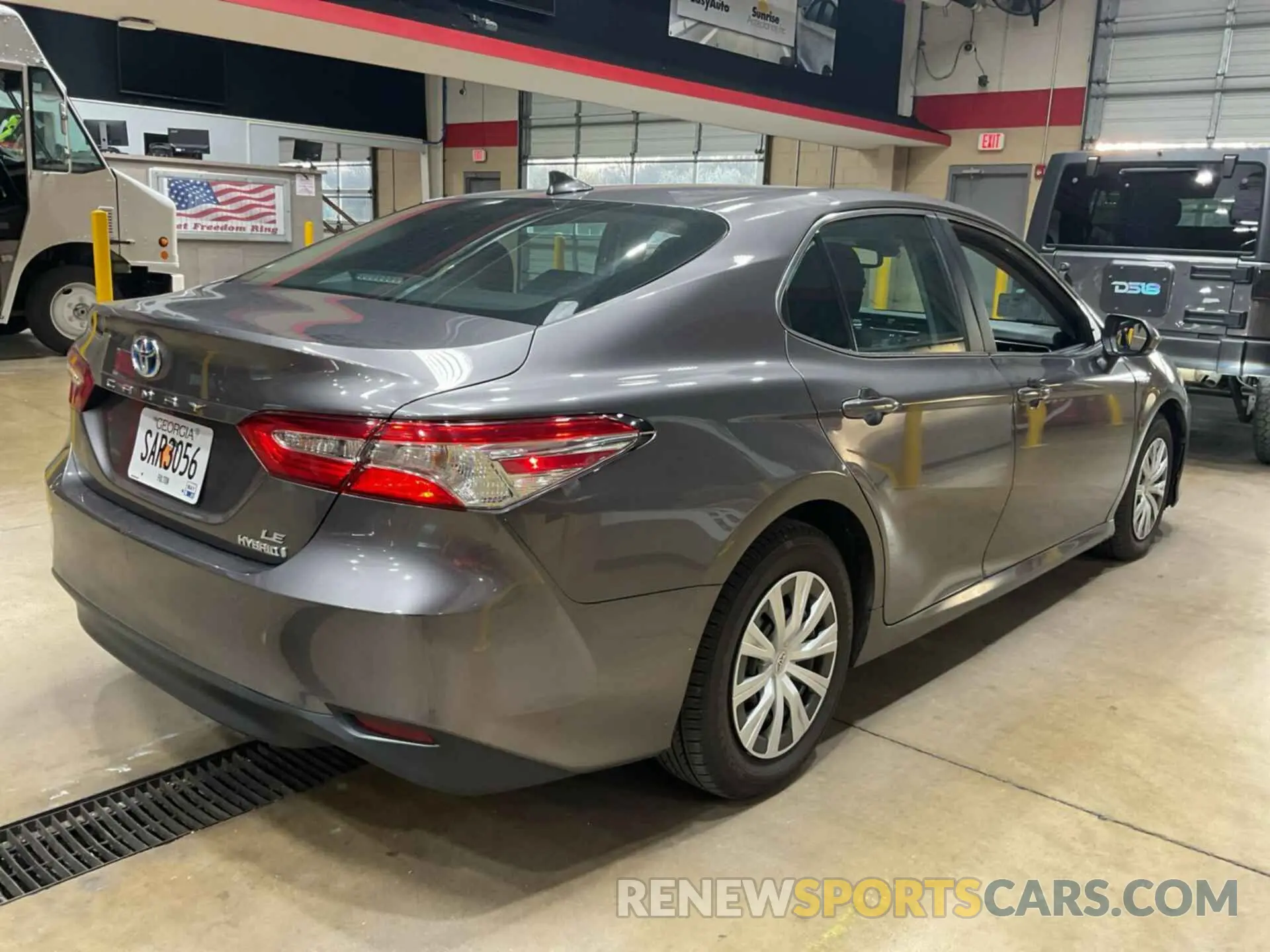 5 fotografías del automóvil dañado 4T1B31HK7KU511742 TOYOTA CAMRY 2019