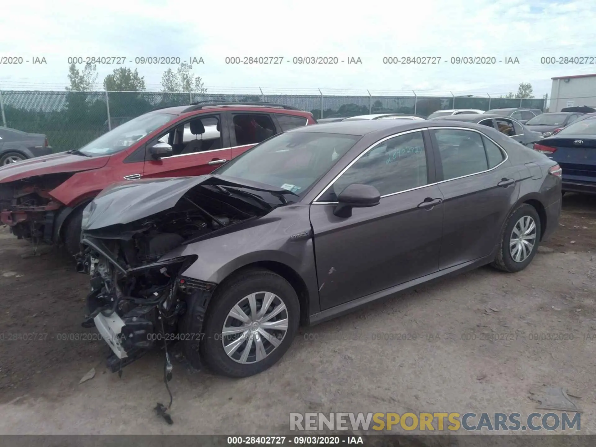 2 fotografías del automóvil dañado 4T1B31HK8KU007779 TOYOTA CAMRY 2019