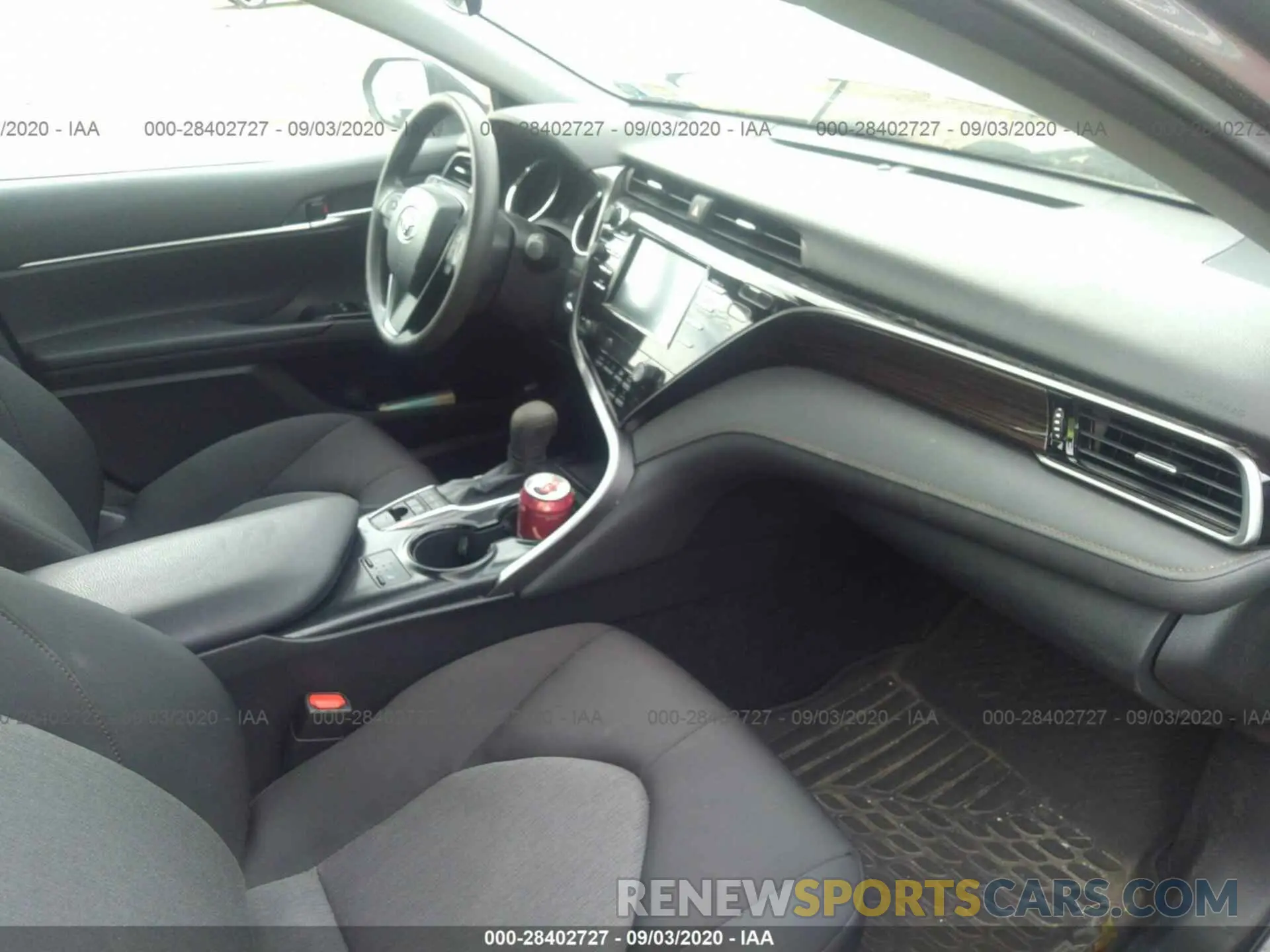 5 fotografías del automóvil dañado 4T1B31HK8KU007779 TOYOTA CAMRY 2019