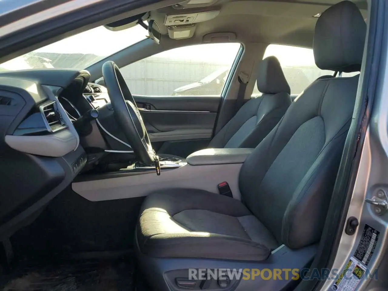 7 fotografías del automóvil dañado 4T1B31HK8KU509756 TOYOTA CAMRY 2019