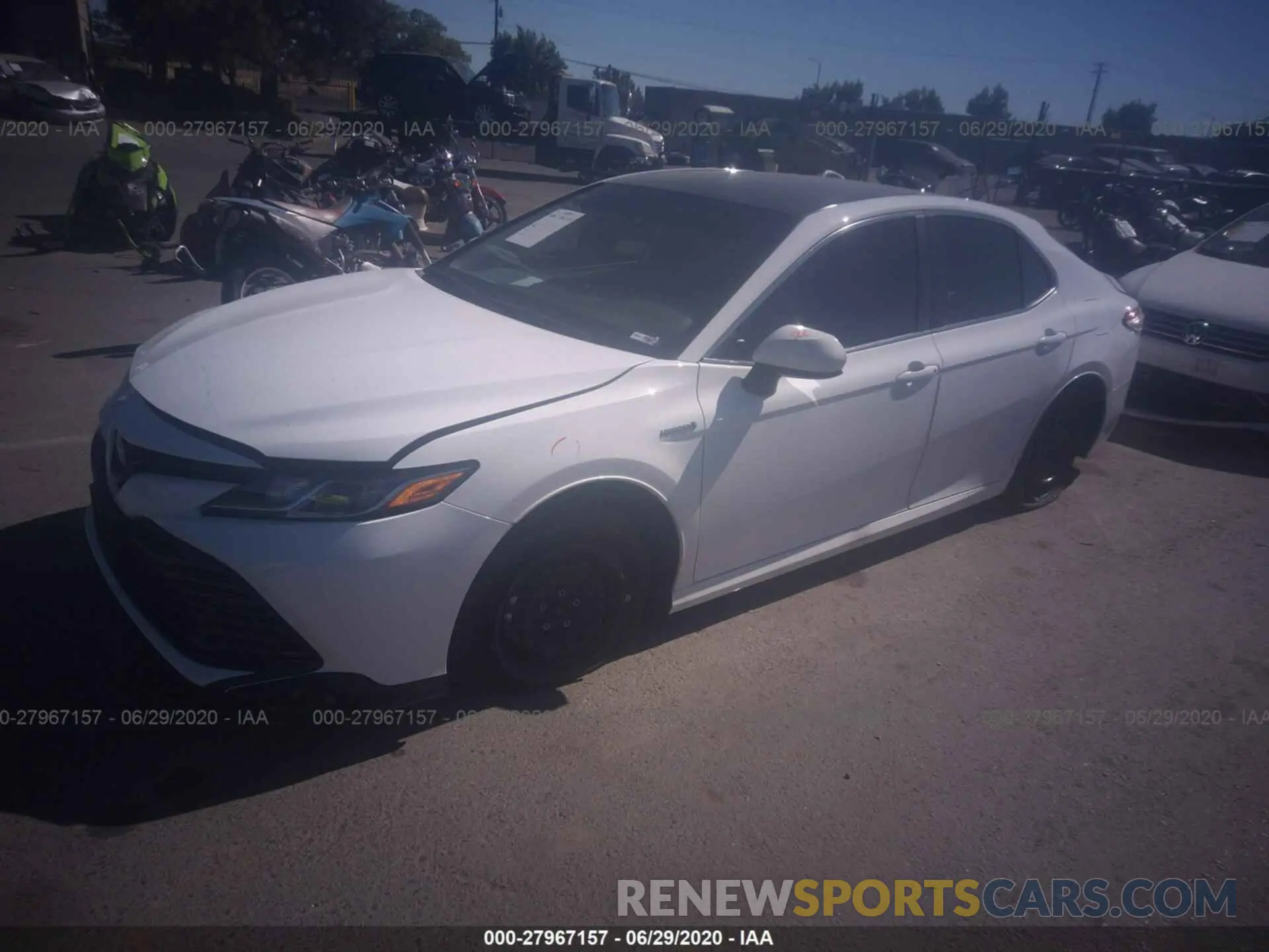 2 fotografías del automóvil dañado 4T1B31HK8KU511460 TOYOTA CAMRY 2019