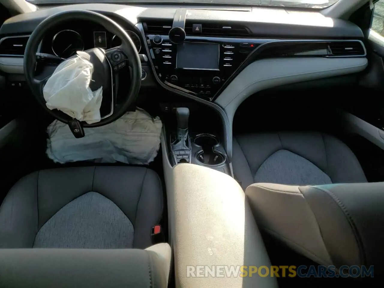 8 fotografías del automóvil dañado 4T1B31HK9KU516943 TOYOTA CAMRY 2019