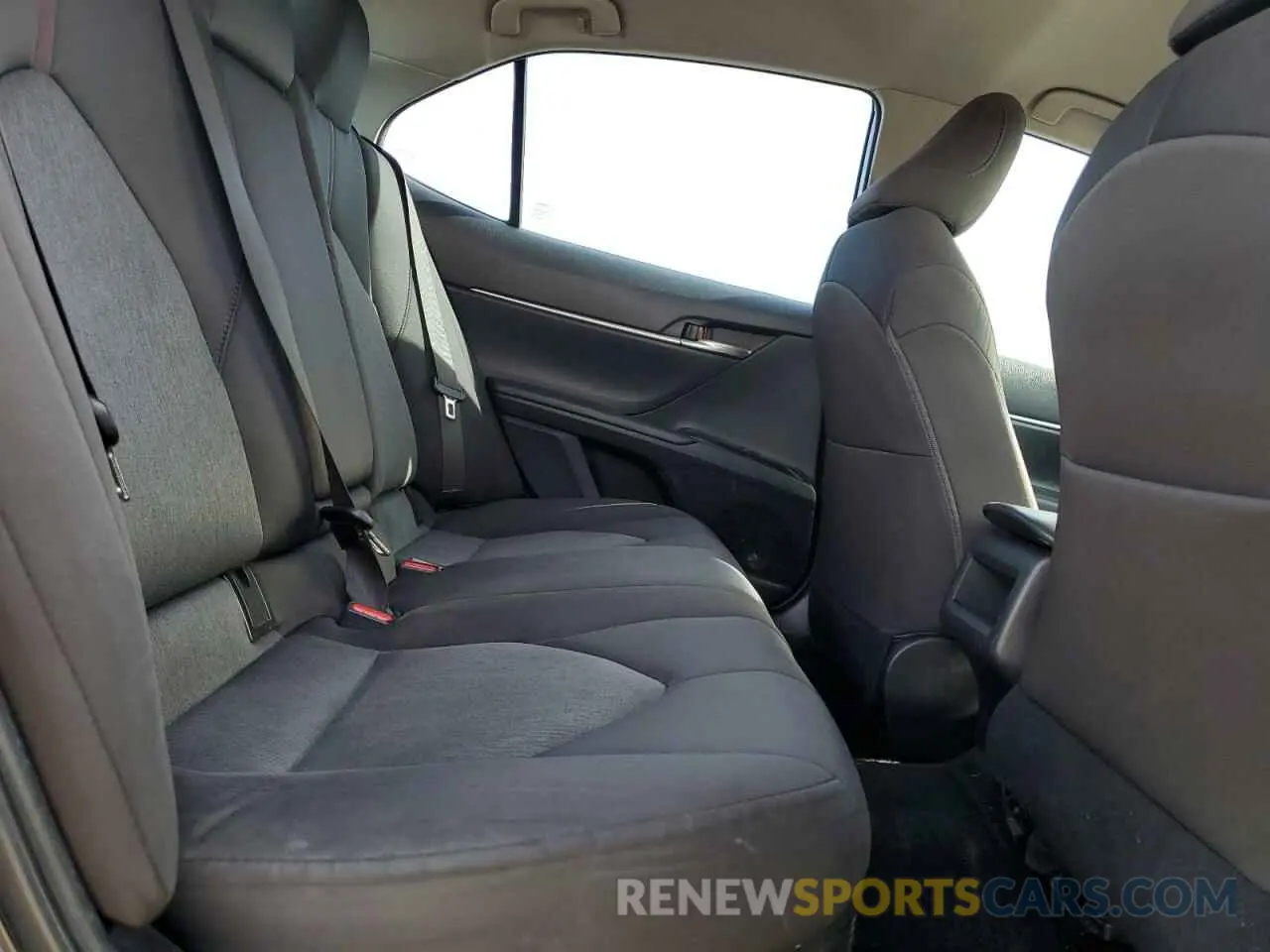 11 fotografías del automóvil dañado 4T1B31HKXKU510469 TOYOTA CAMRY 2019