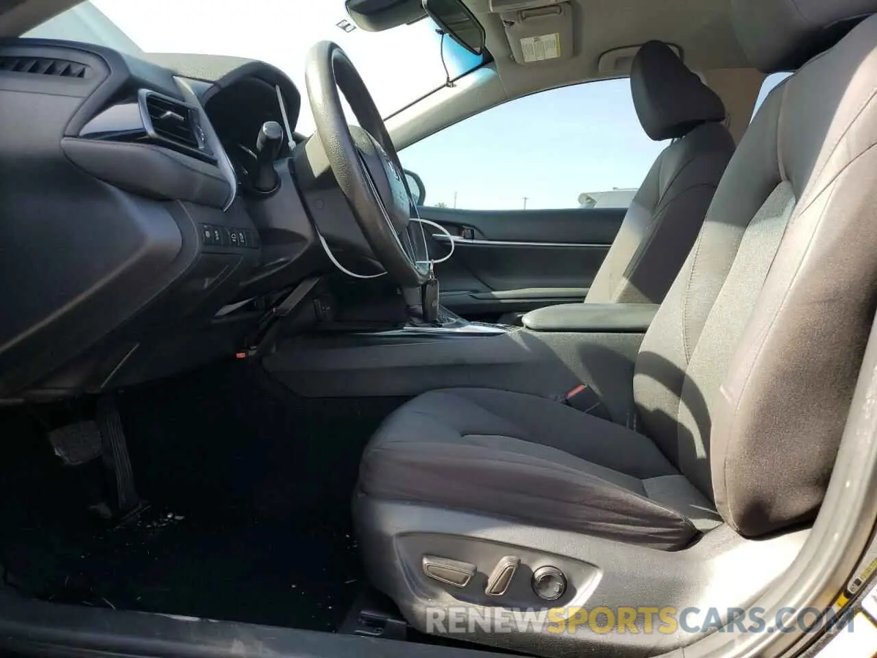 7 fotografías del automóvil dañado 4T1B31HKXKU510469 TOYOTA CAMRY 2019