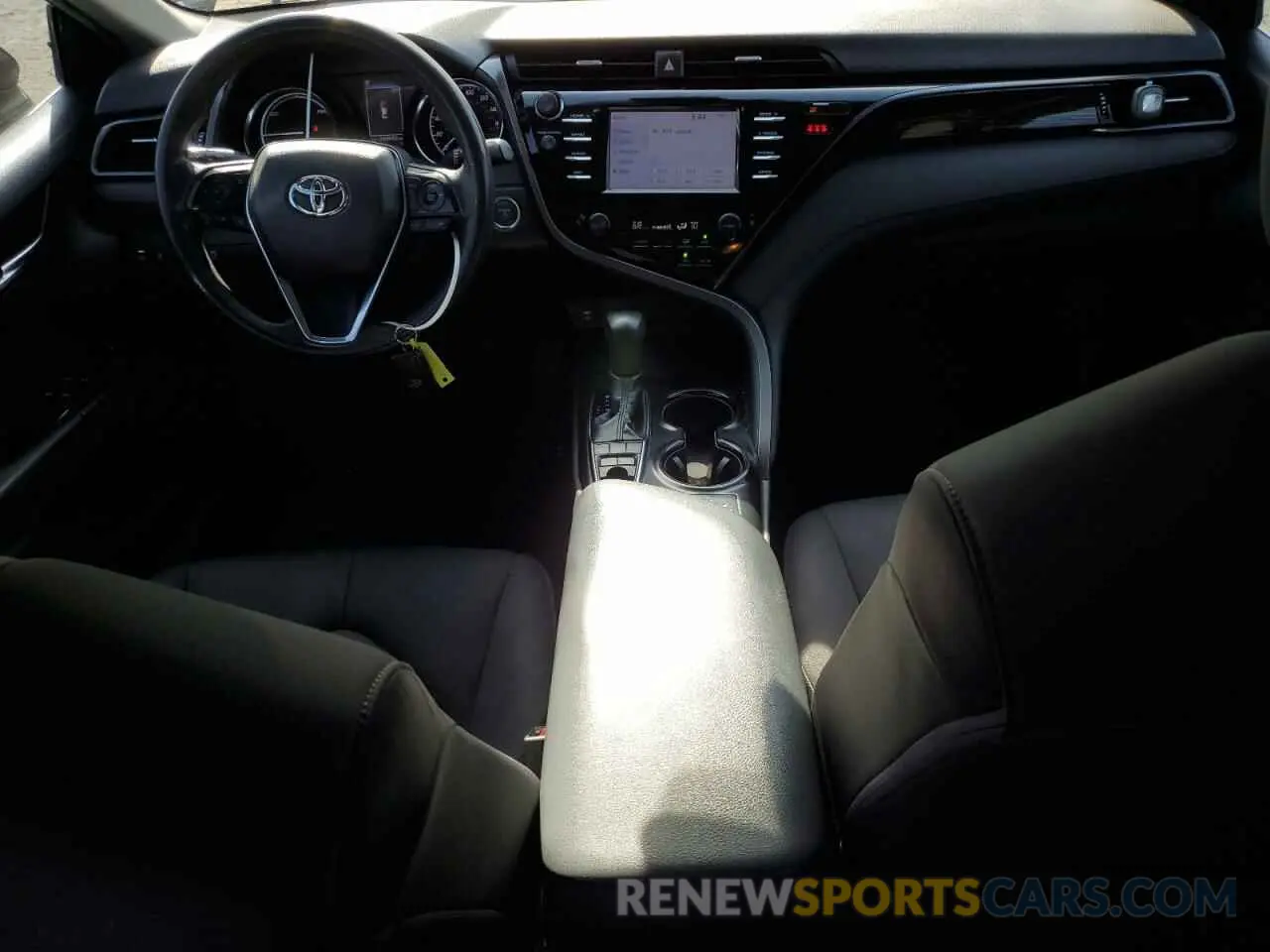 8 fotografías del automóvil dañado 4T1B31HKXKU510469 TOYOTA CAMRY 2019