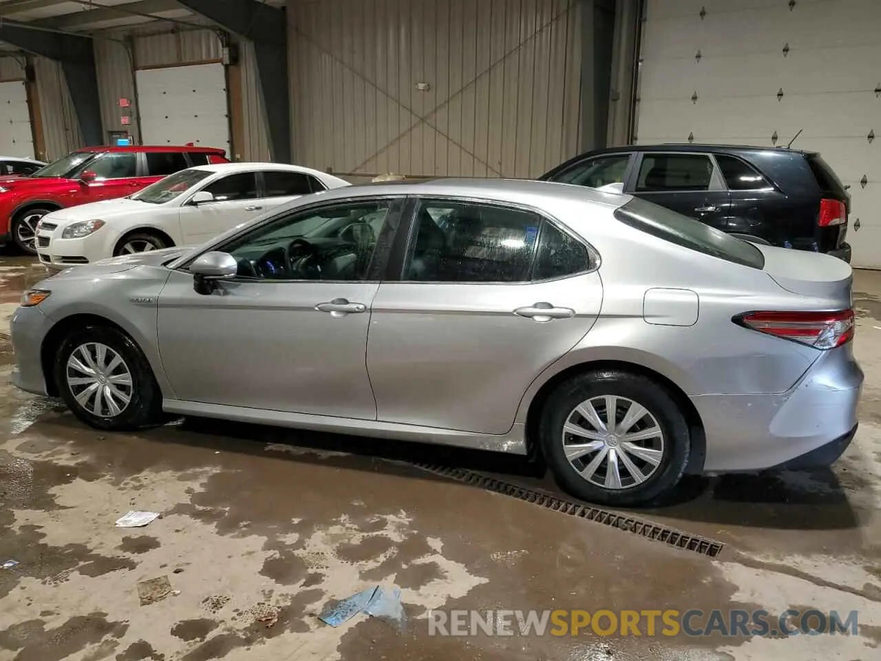 2 fotografías del automóvil dañado 4T1B31HKXKU514814 TOYOTA CAMRY 2019
