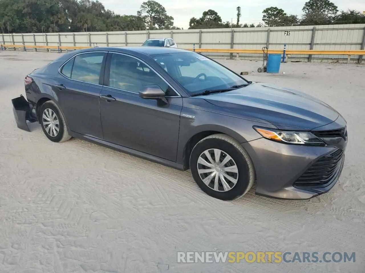 4 fotografías del automóvil dañado 4T1B31HKXKU516918 TOYOTA CAMRY 2019