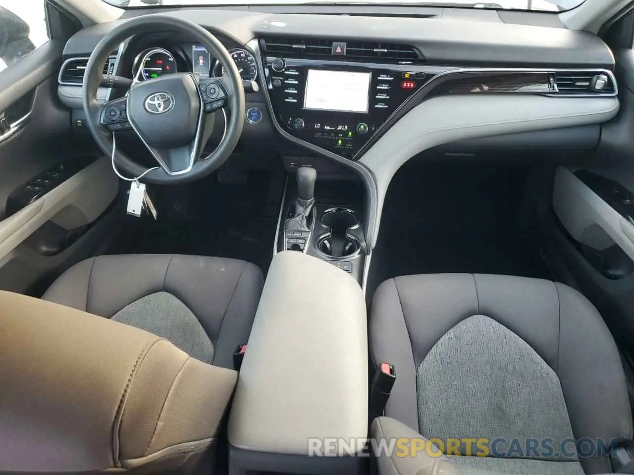 8 fotografías del automóvil dañado 4T1B31HKXKU516918 TOYOTA CAMRY 2019