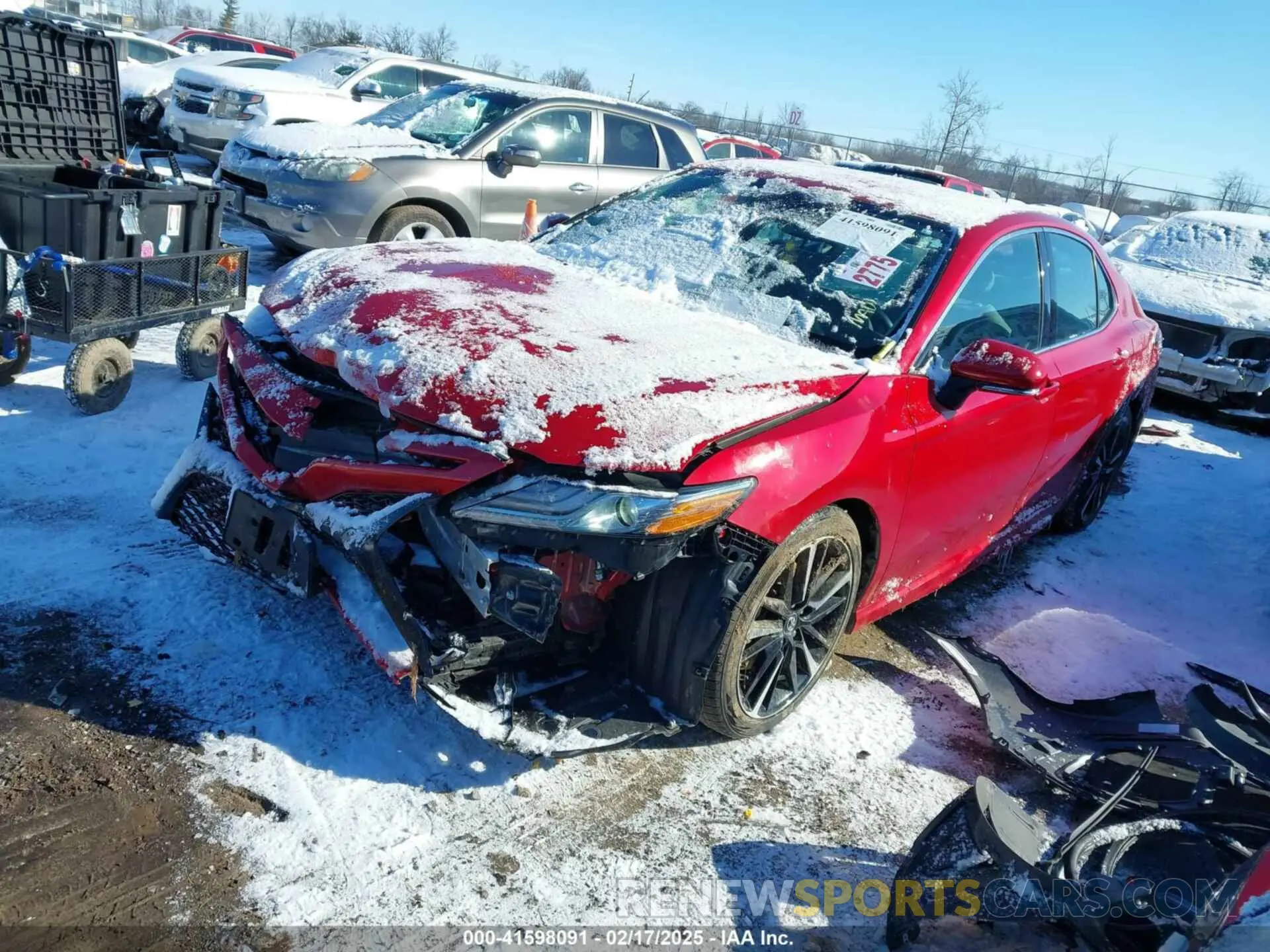 2 fotografías del automóvil dañado 4T1B61HK0KU171499 TOYOTA CAMRY 2019