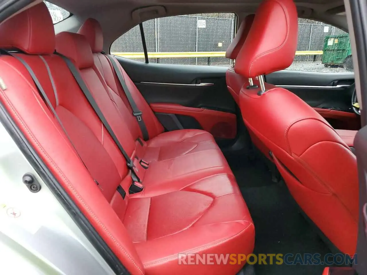 10 fotografías del automóvil dañado 4T1B61HK0KU246900 TOYOTA CAMRY 2019