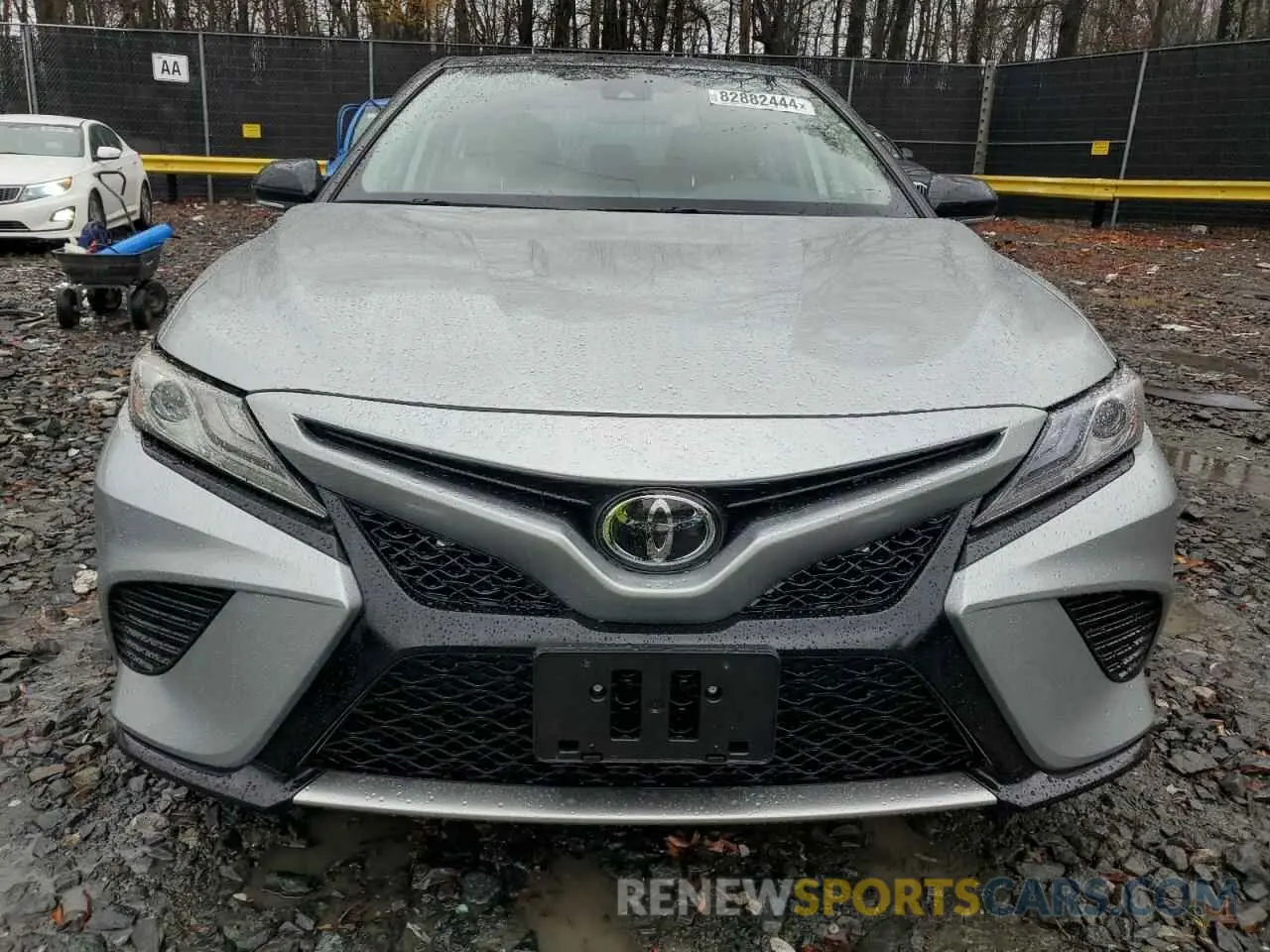 5 fotografías del automóvil dañado 4T1B61HK0KU246900 TOYOTA CAMRY 2019