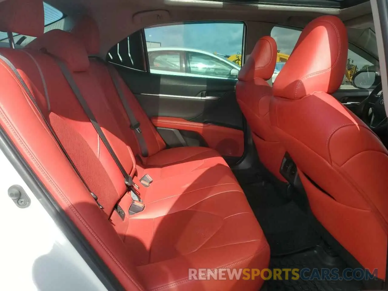 10 fotografías del automóvil dañado 4T1B61HK0KU290525 TOYOTA CAMRY 2019