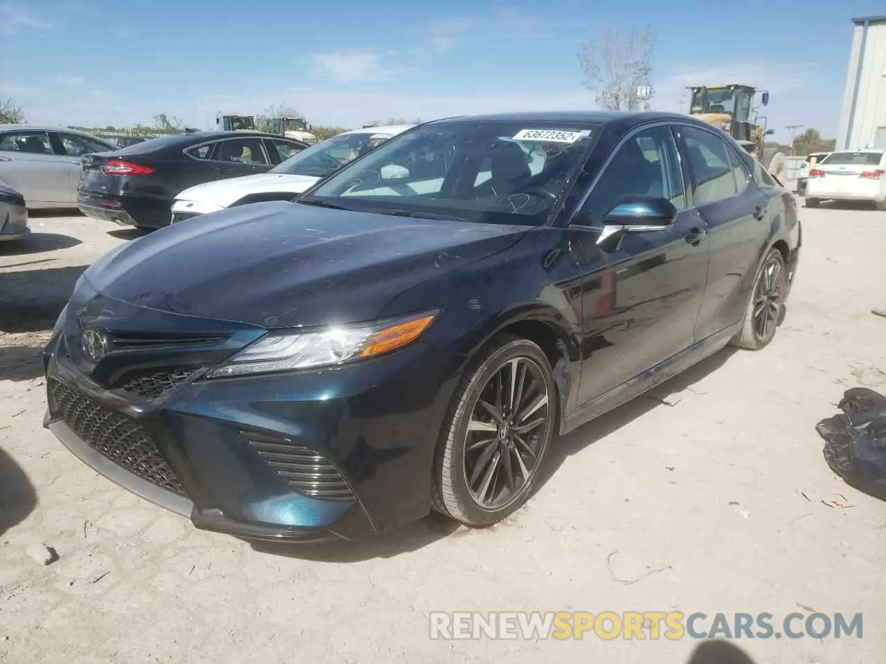 2 fotografías del automóvil dañado 4T1B61HK0KU684185 TOYOTA CAMRY 2019